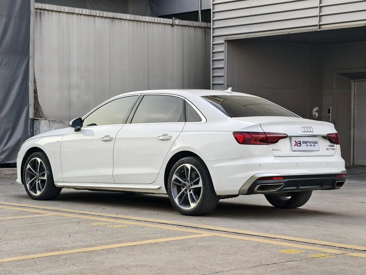 Audi A4L 2022 40 TFSI Dynamic Fashion