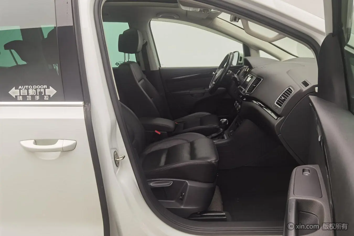 Volkswagen Sharan 2018 380TSI Premium Plus 7 seat