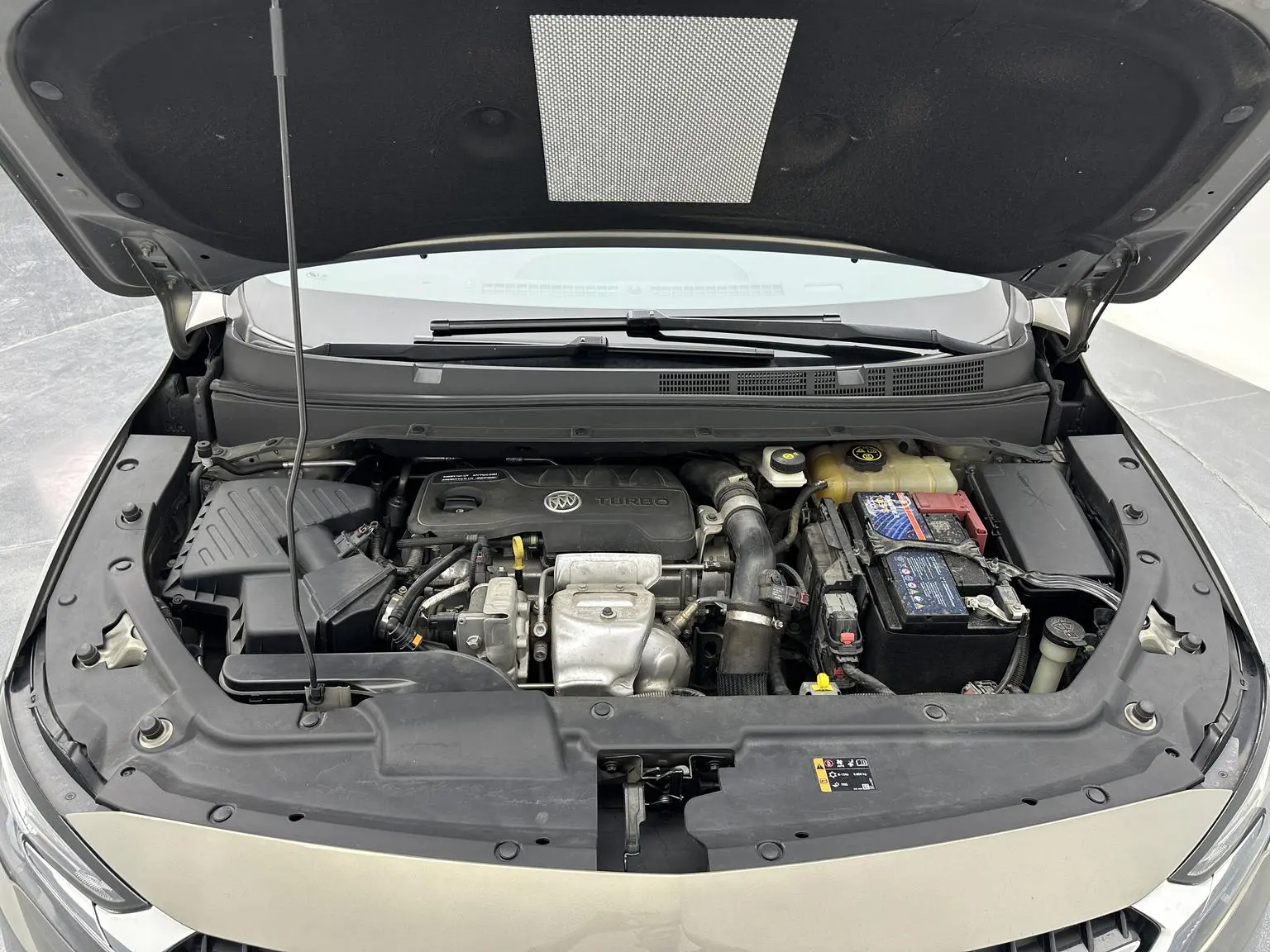 Buick GL6 2019 18T 6 seat Connected Luxury China VI