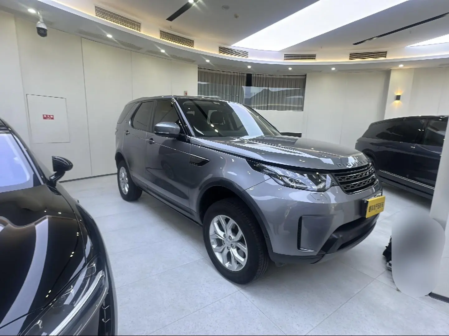 Land Rover Discovery 2020 2.0T SE