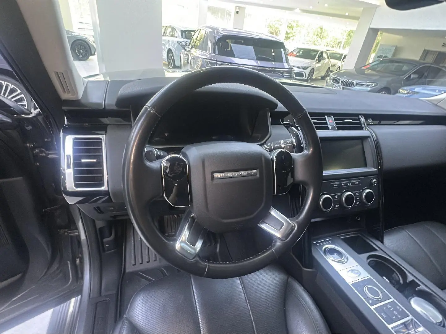 Land Rover Discovery 2020 2.0T SE