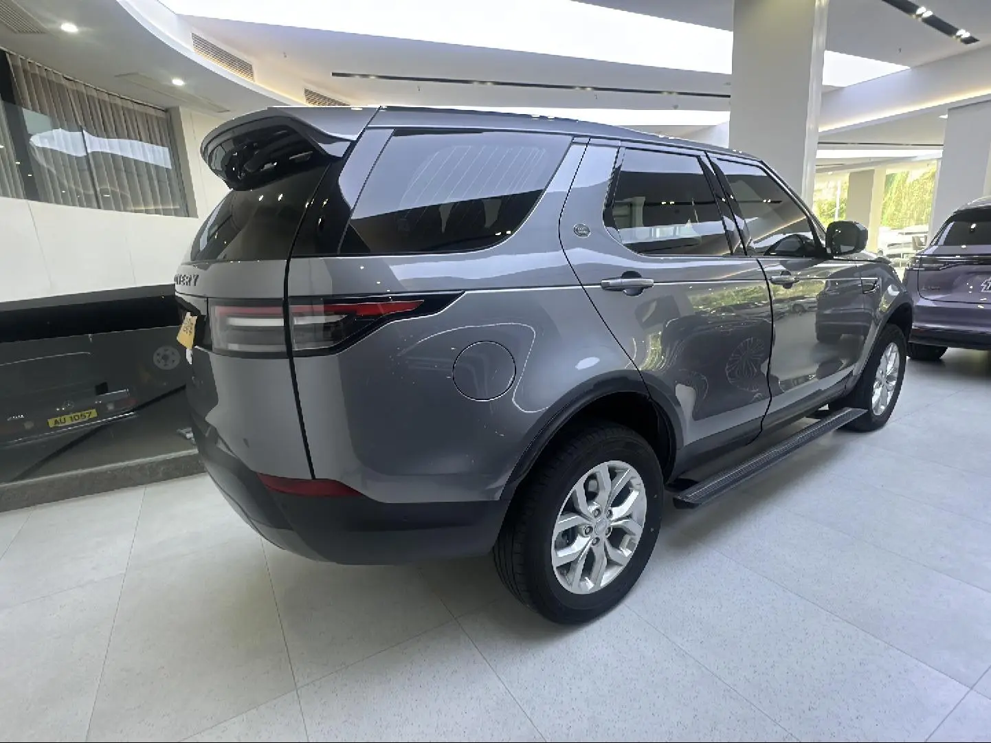 Land Rover Discovery 2020 2.0T SE