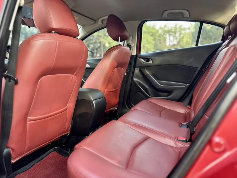 Mazda3 Angkesela 2017 Sedan 1.5L Automatic Comfort Type National VI