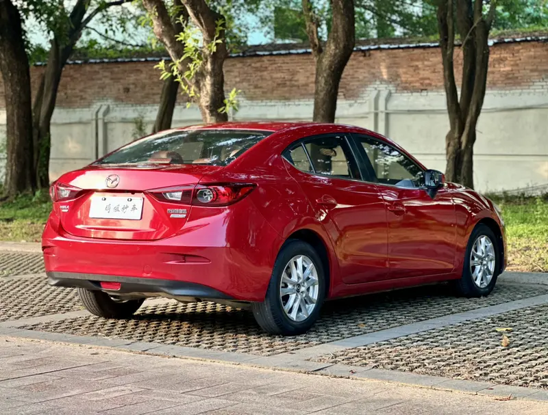 Mazda3 Angkesela 2017 Sedan 1.5L Automatic Comfort Type National VI