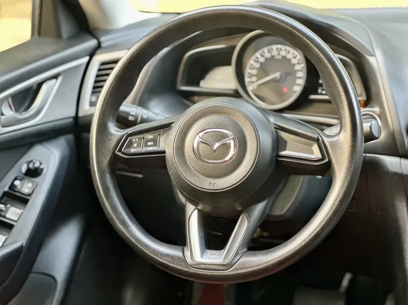 Mazda3 Angkesela 2017 Sedan 1.5L Automatic Comfort Type National VI