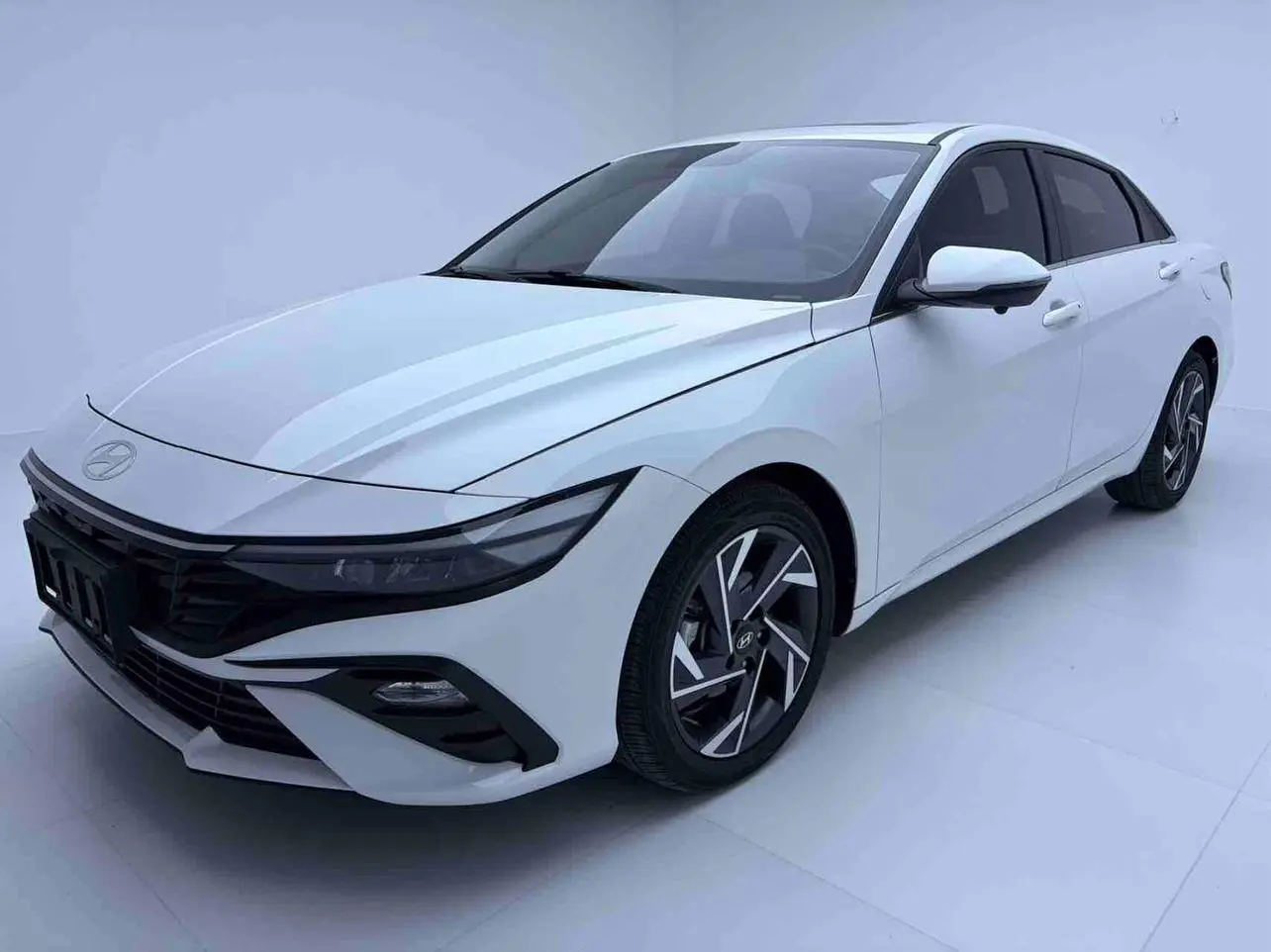 Hyundai 2023 1.5L CVT GLX Elite