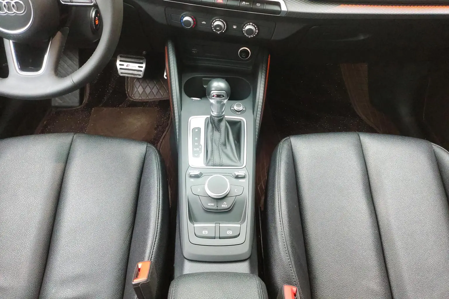 Audi Q2L 2018 35TFSI China VI