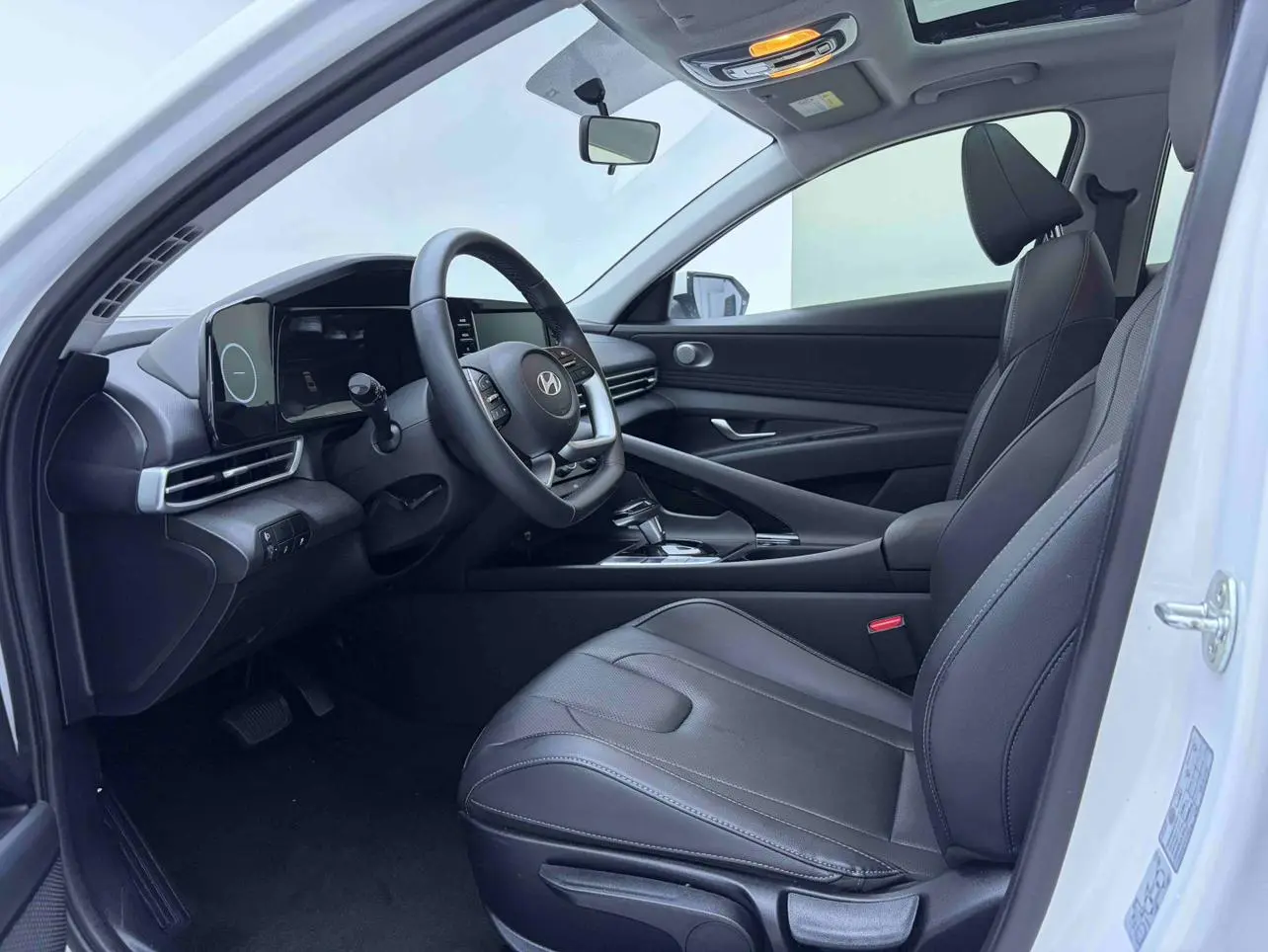 Hyundai 2023 1.5L CVT GLX Elite