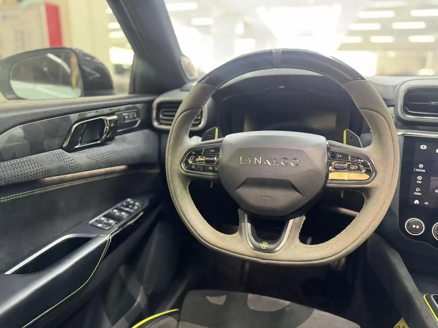 Lynk & Co 03 2019 03+ Facelift 2.0TD Auto Yufeng