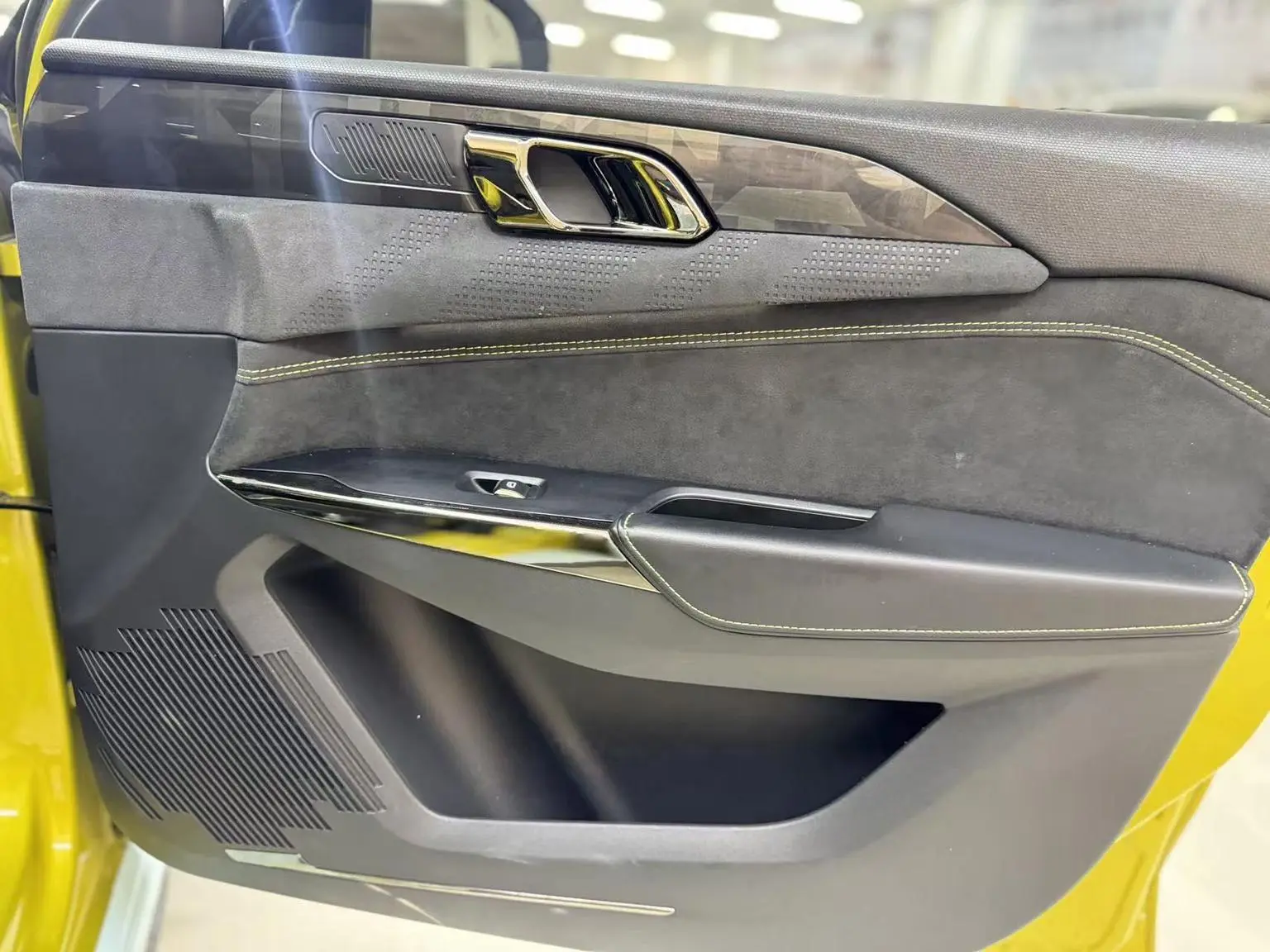 Lynk & Co 03 2019 03+ Facelift 2.0TD Auto Yufeng