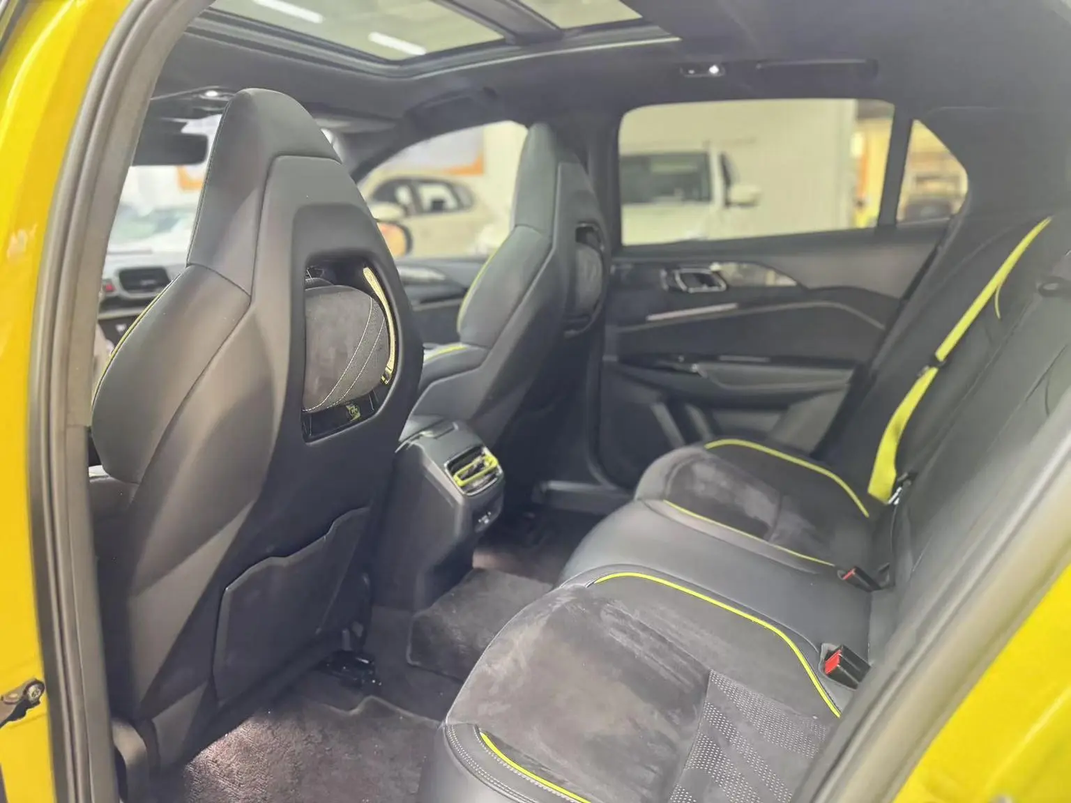 Lynk & Co 03 2019 03+ Facelift 2.0TD Auto Yufeng
