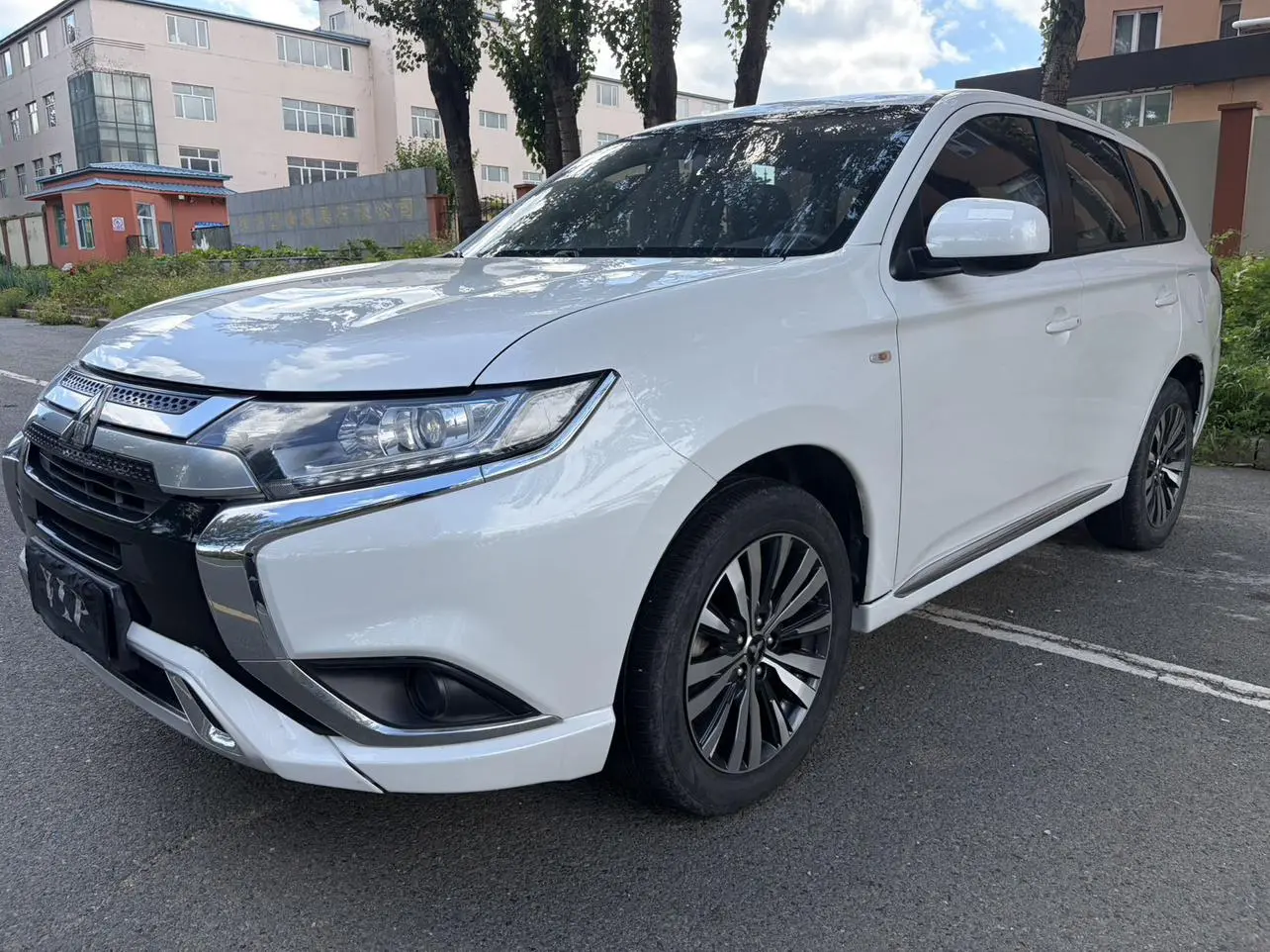 Mitsubishi Outlander 2021 Facelift 2.0L 2WD Journey 5 seat