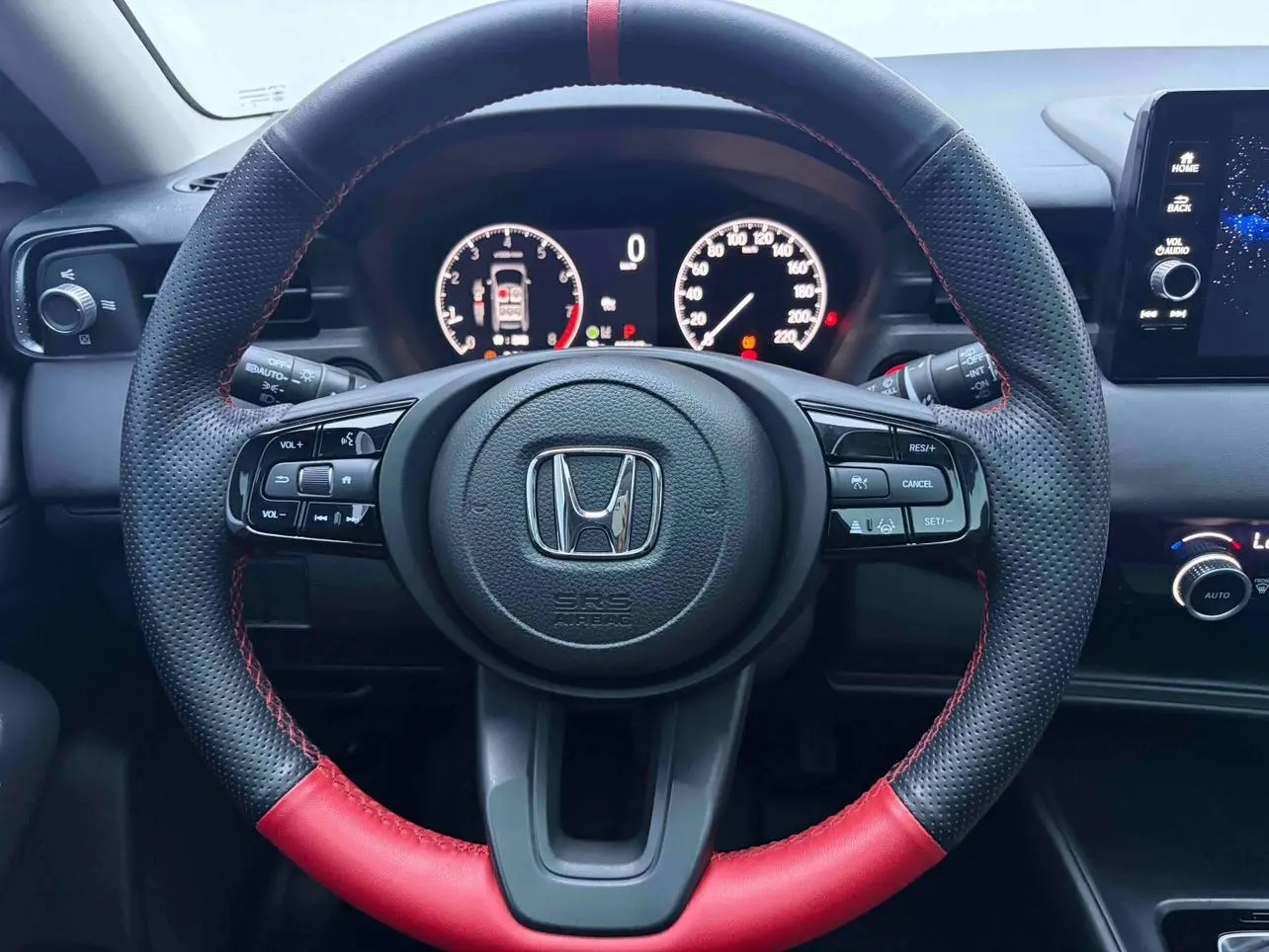 Honda Vezel 2023 1.5L CVT Pioneer