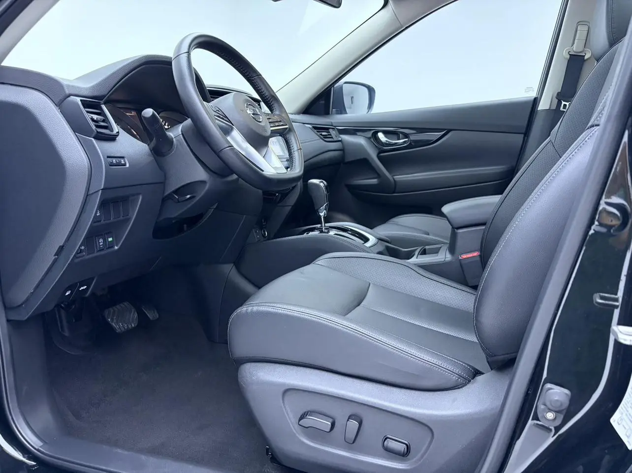 Nissan X-Trail 2022 Facelift 2.0L 2WD Smart Connected Exclusive