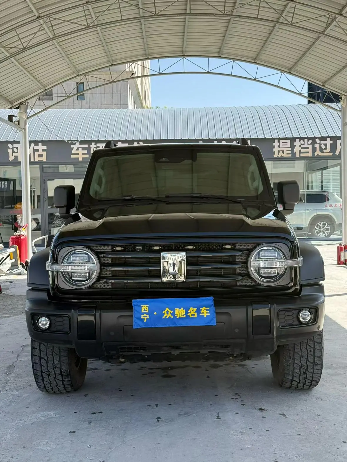 300 2021 2.0T
