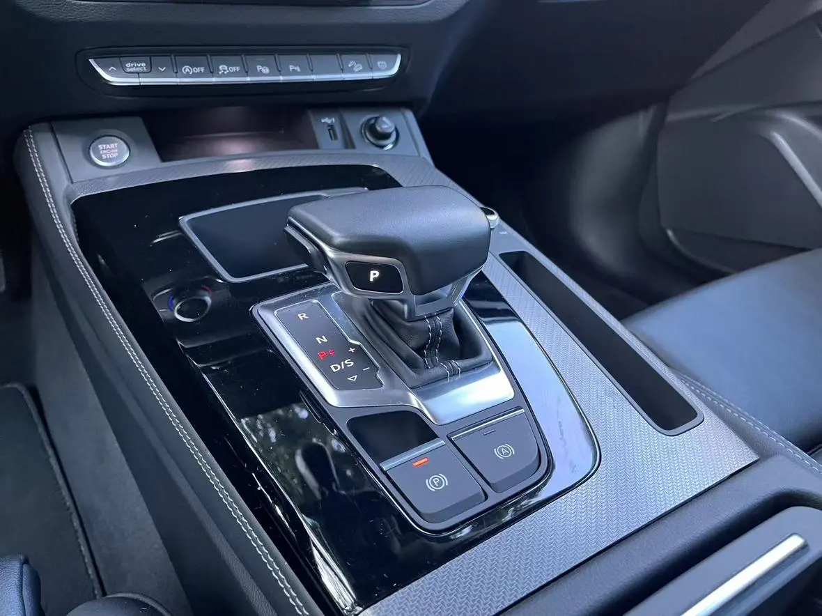 Audi Q5L 2022 40T Dynamic Luxury