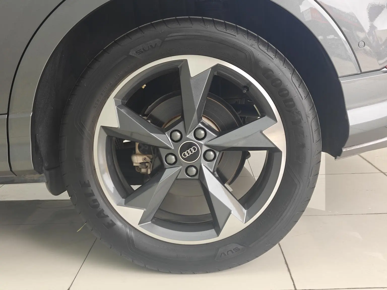 Audi Q3 2023 35 TFSI Dynamic Fashion (1.5T)