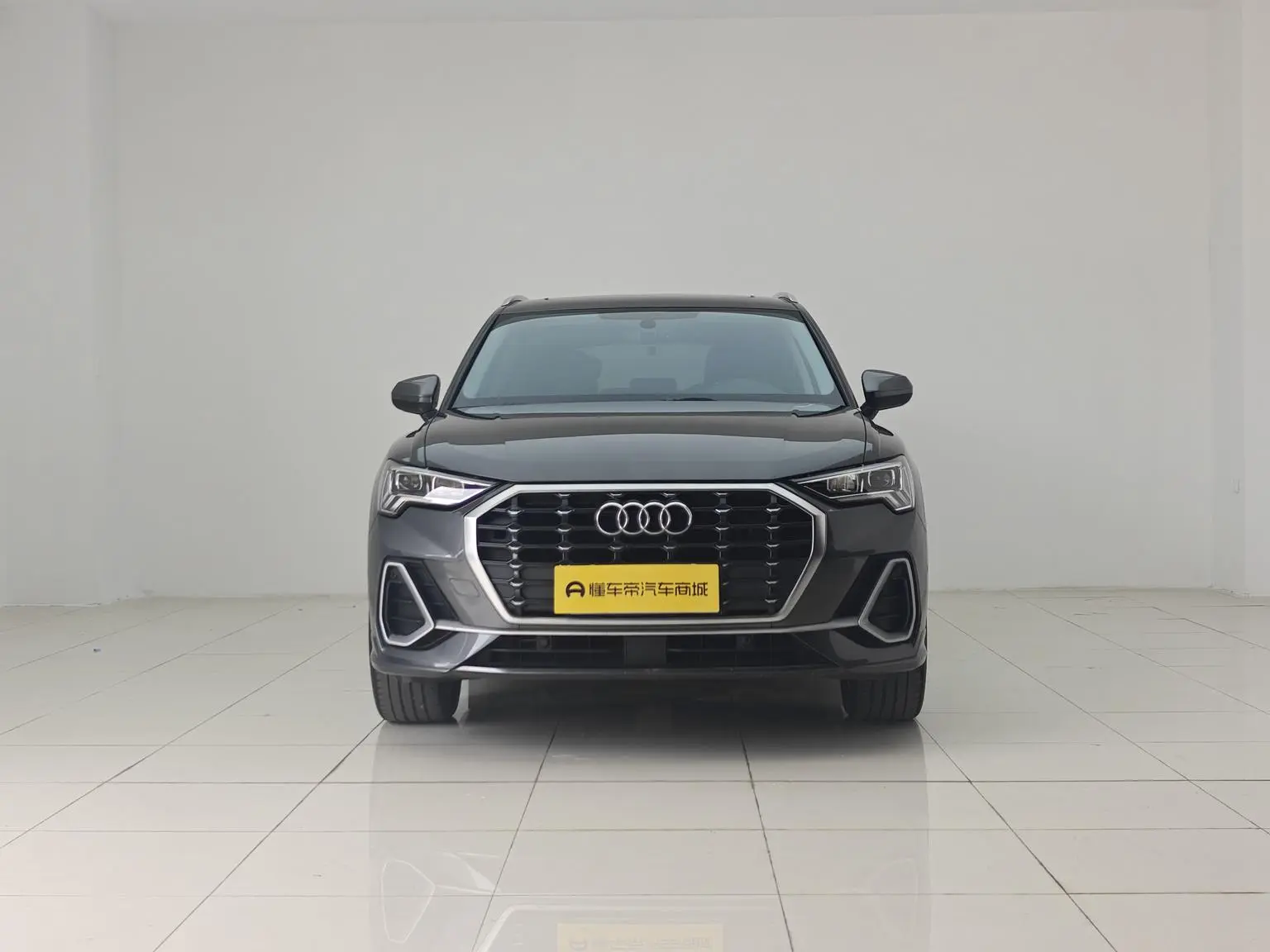 Audi Q3 2023 35 TFSI Dynamic Fashion (1.5T)
