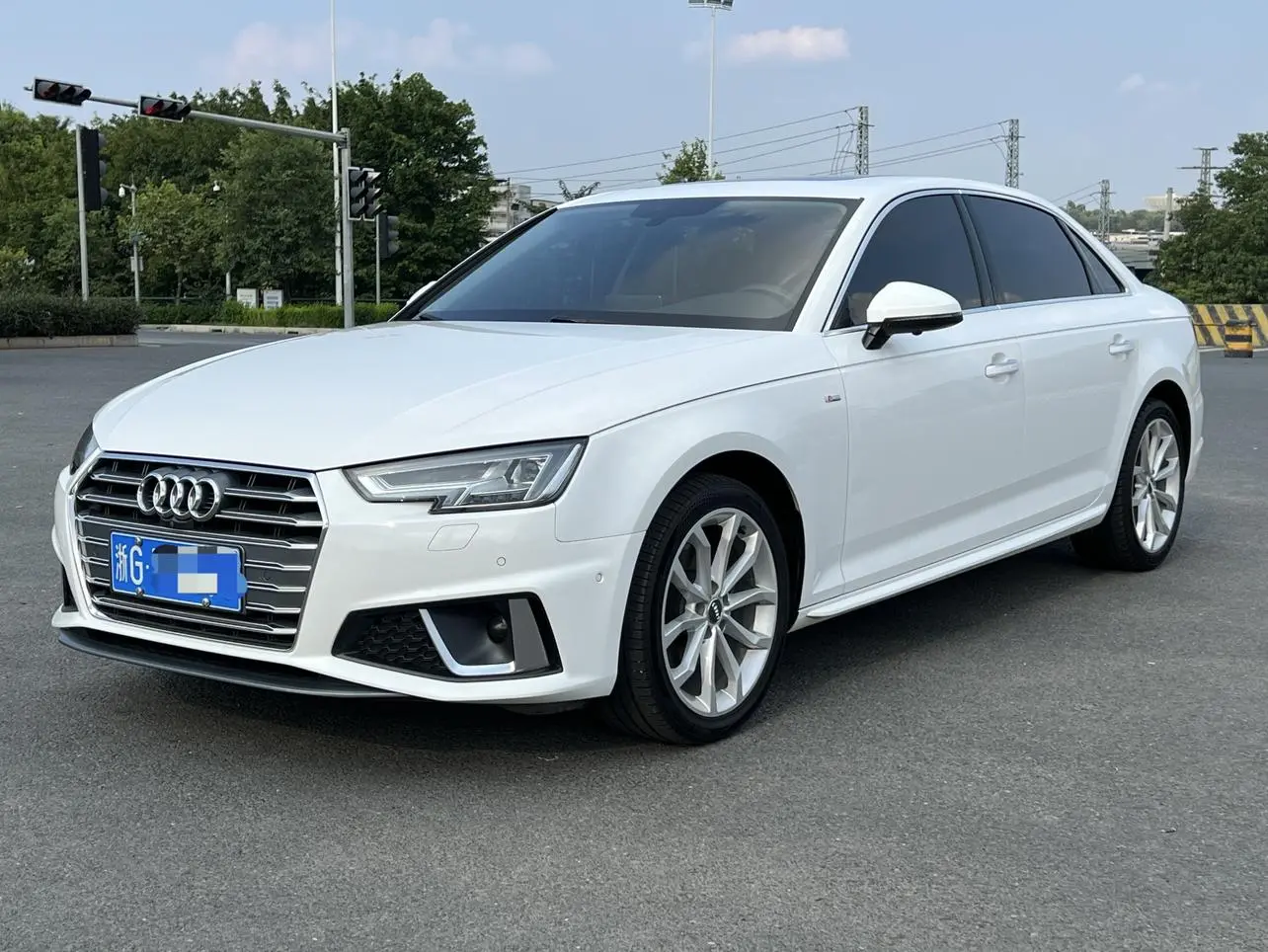 Audi A4L 2019 40 TFSI Fashion China VI