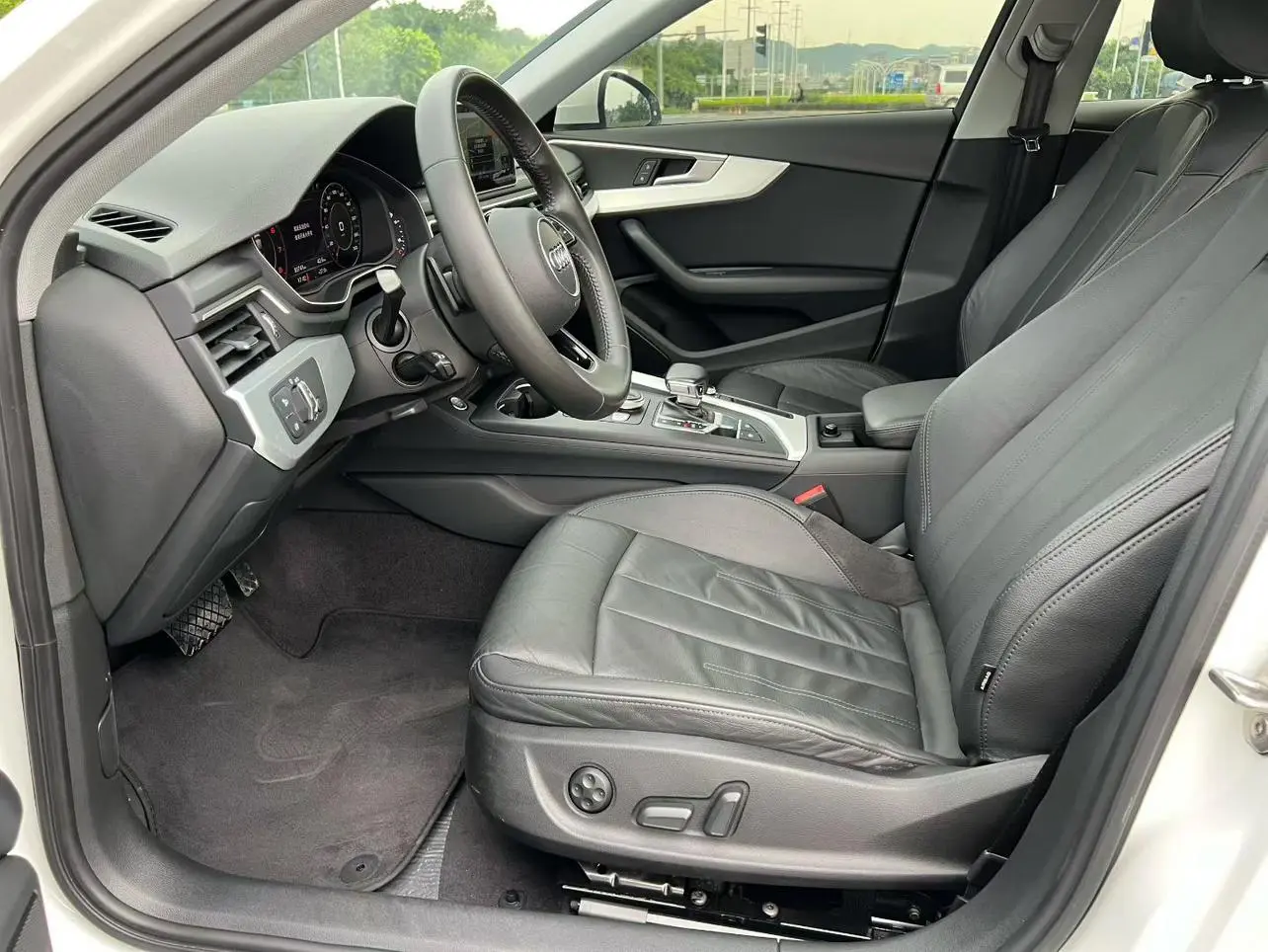 Audi A4L 2019 40 TFSI Fashion China VI