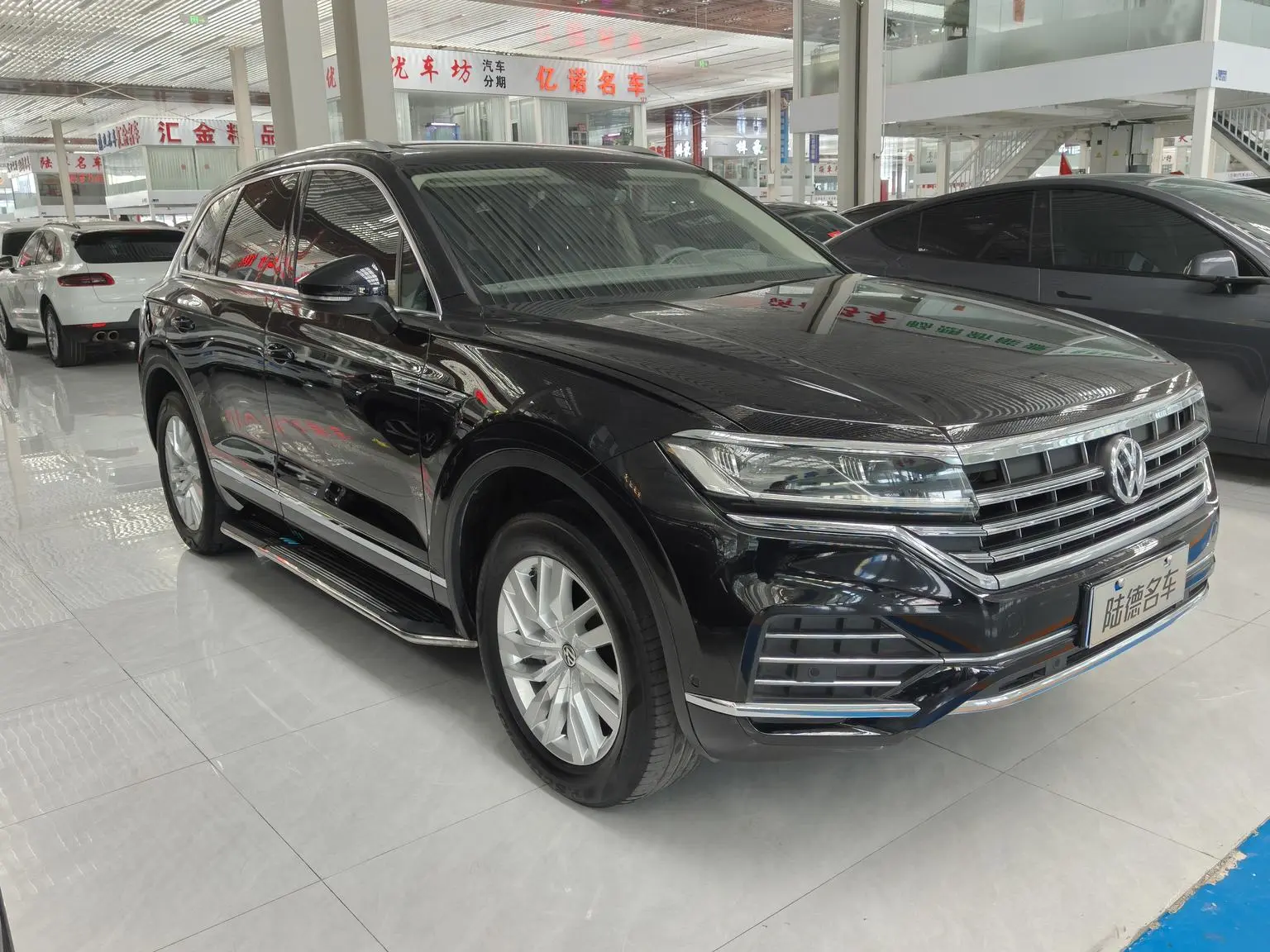 Volkswagen Touareg 2019 2.0TSI Sharp China VI