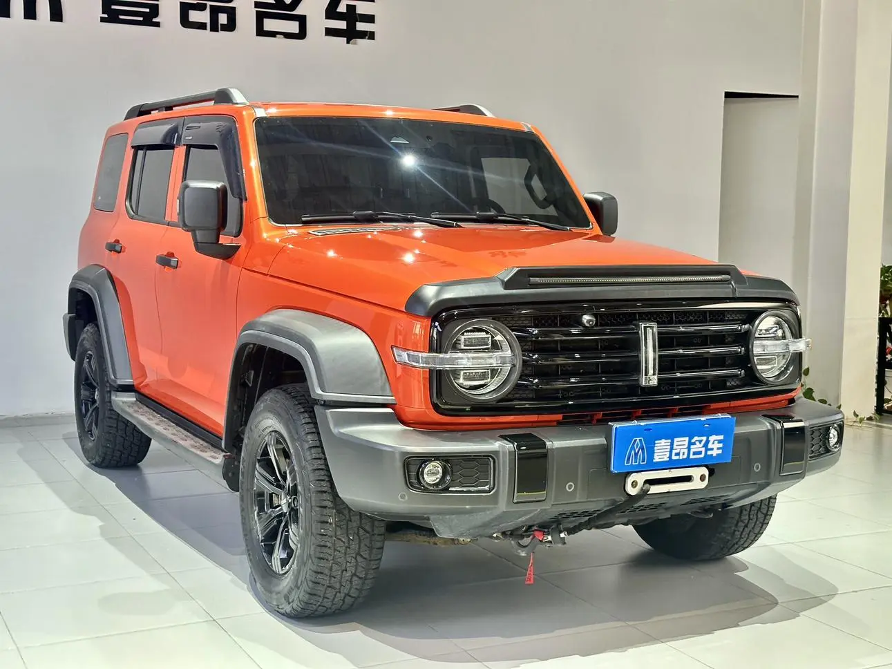 300 2021 2.0T