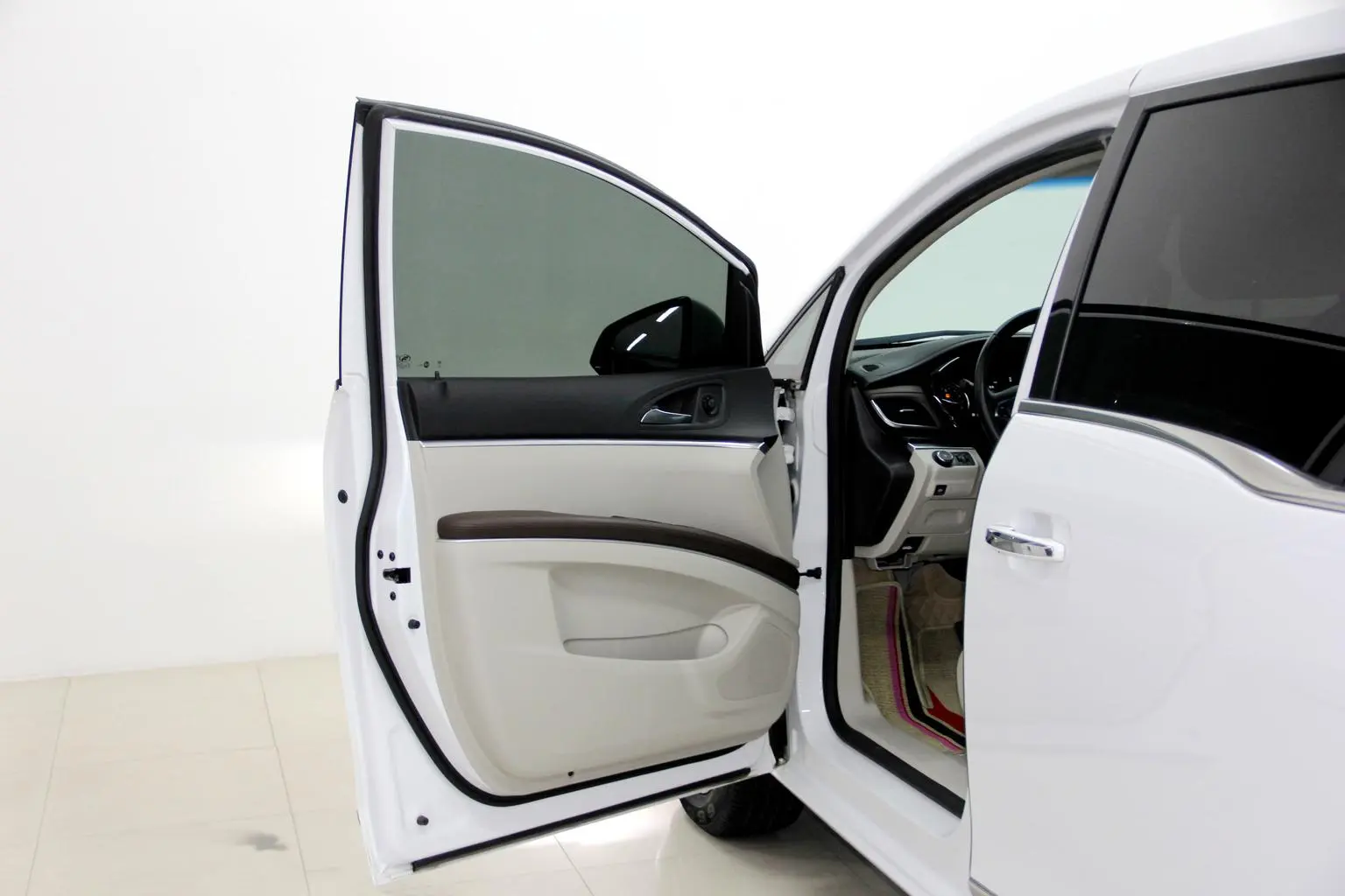 Buick GL8 2021 Facelift 652T Luxury