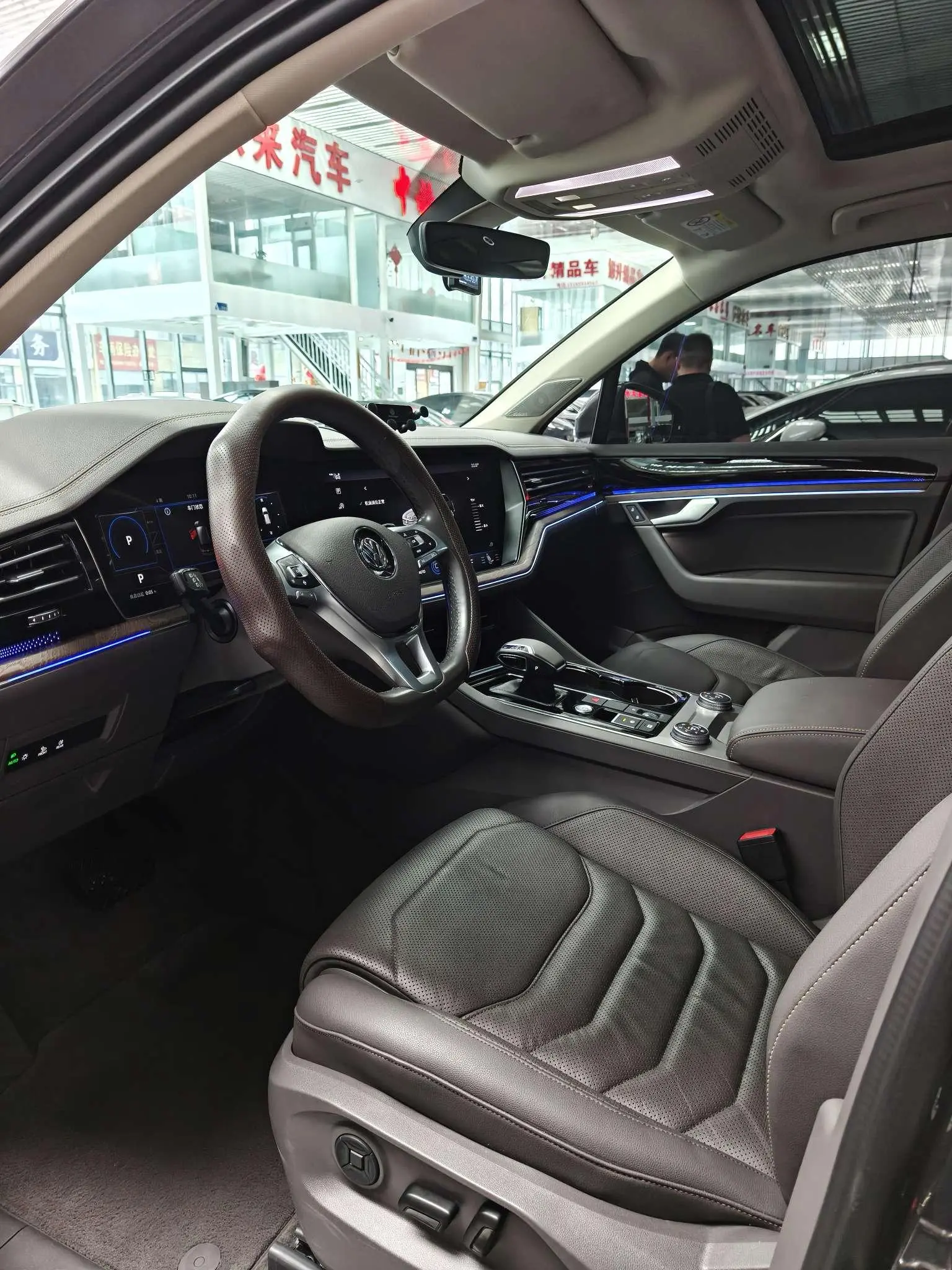 Volkswagen Touareg 2019 2.0TSI Sharp China VI