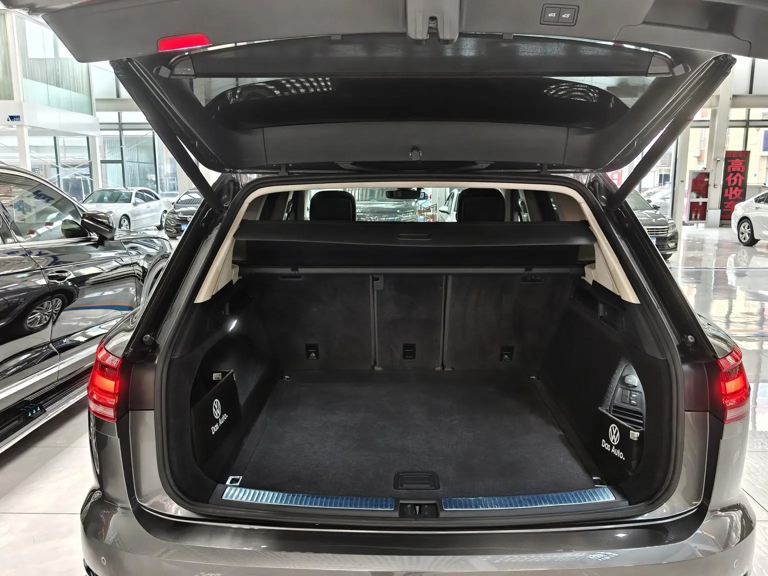Volkswagen Touareg 2019 2.0TSI Sharp China VI
