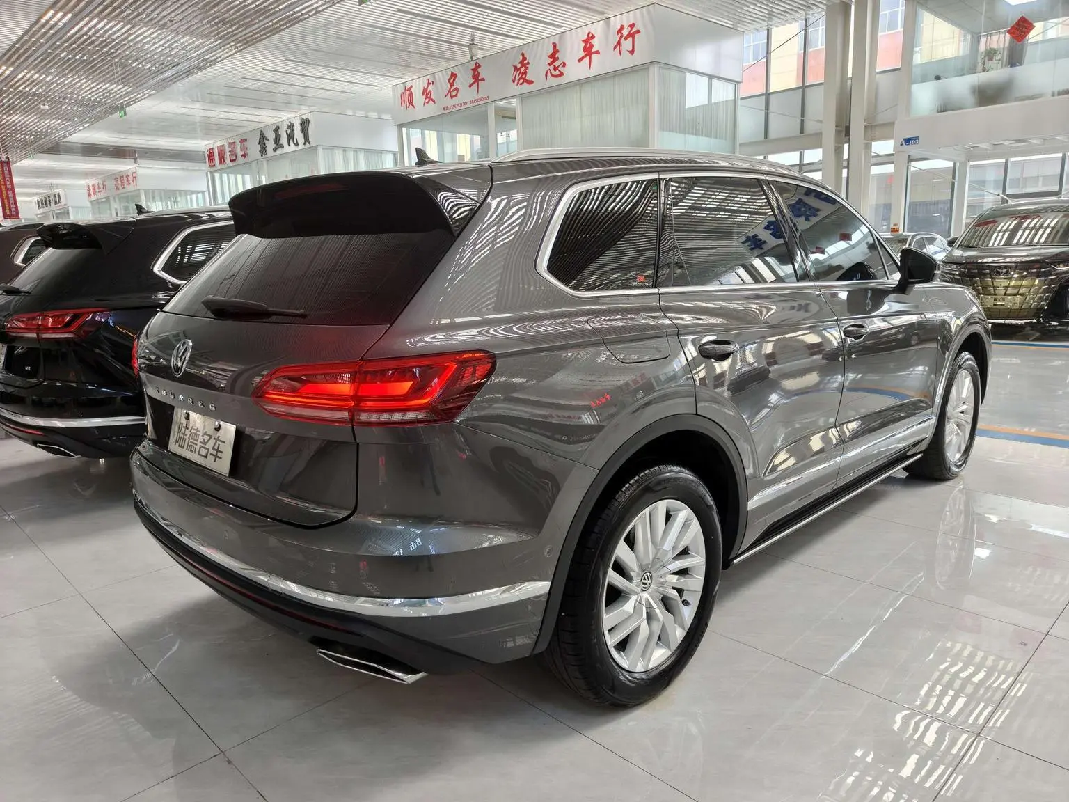 Volkswagen Touareg 2019 2.0TSI Sharp China VI