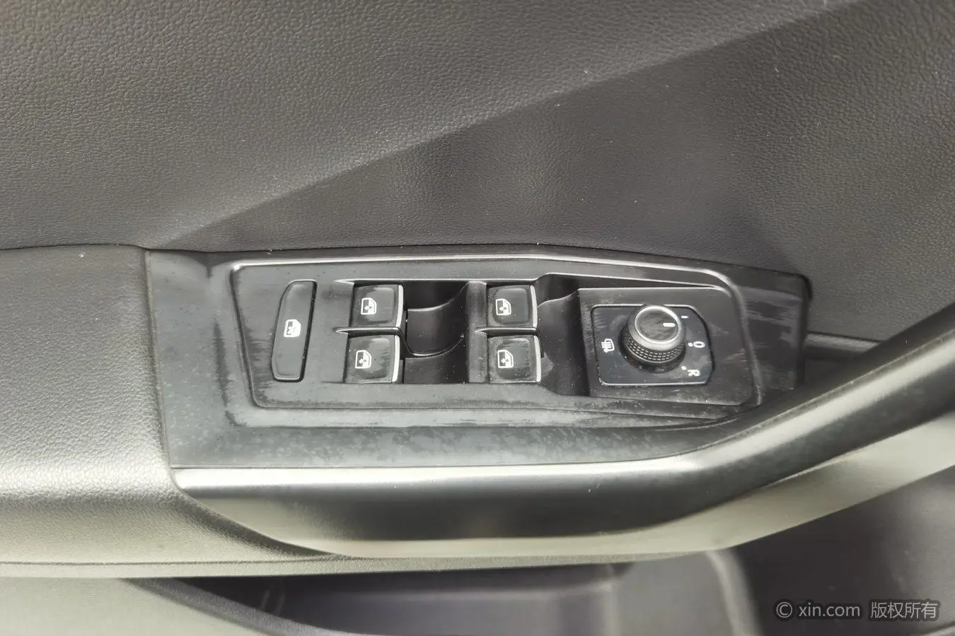 Volkswagen T-Roc 2021 280TSI DSG 2WD Smart Connected