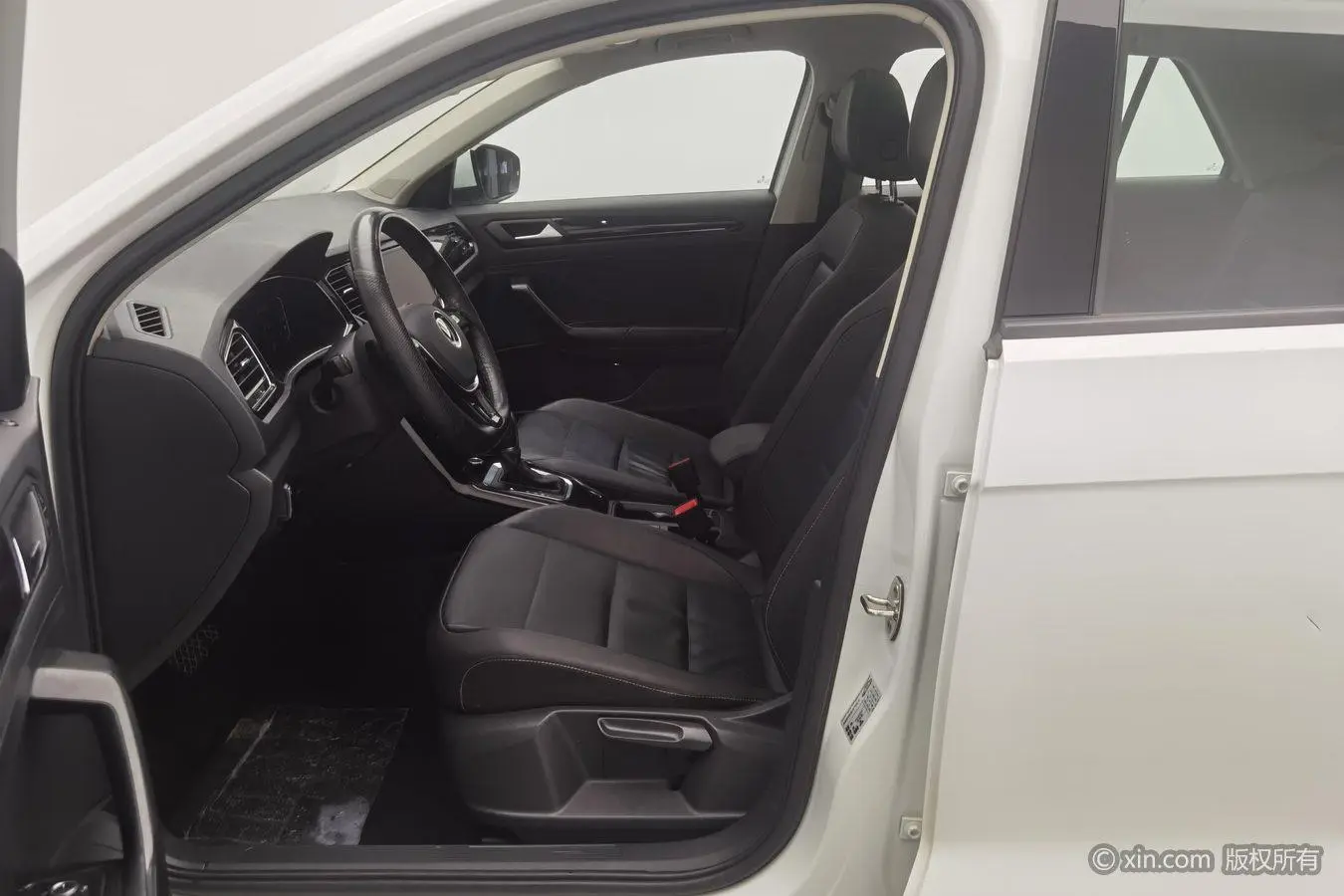 Volkswagen T-Roc 2021 280TSI DSG 2WD Smart Connected