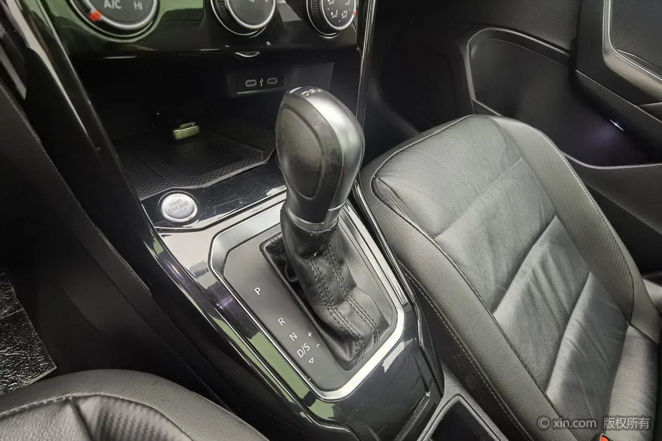 Volkswagen T-Roc 2021 280TSI DSG 2WD Smart Connected