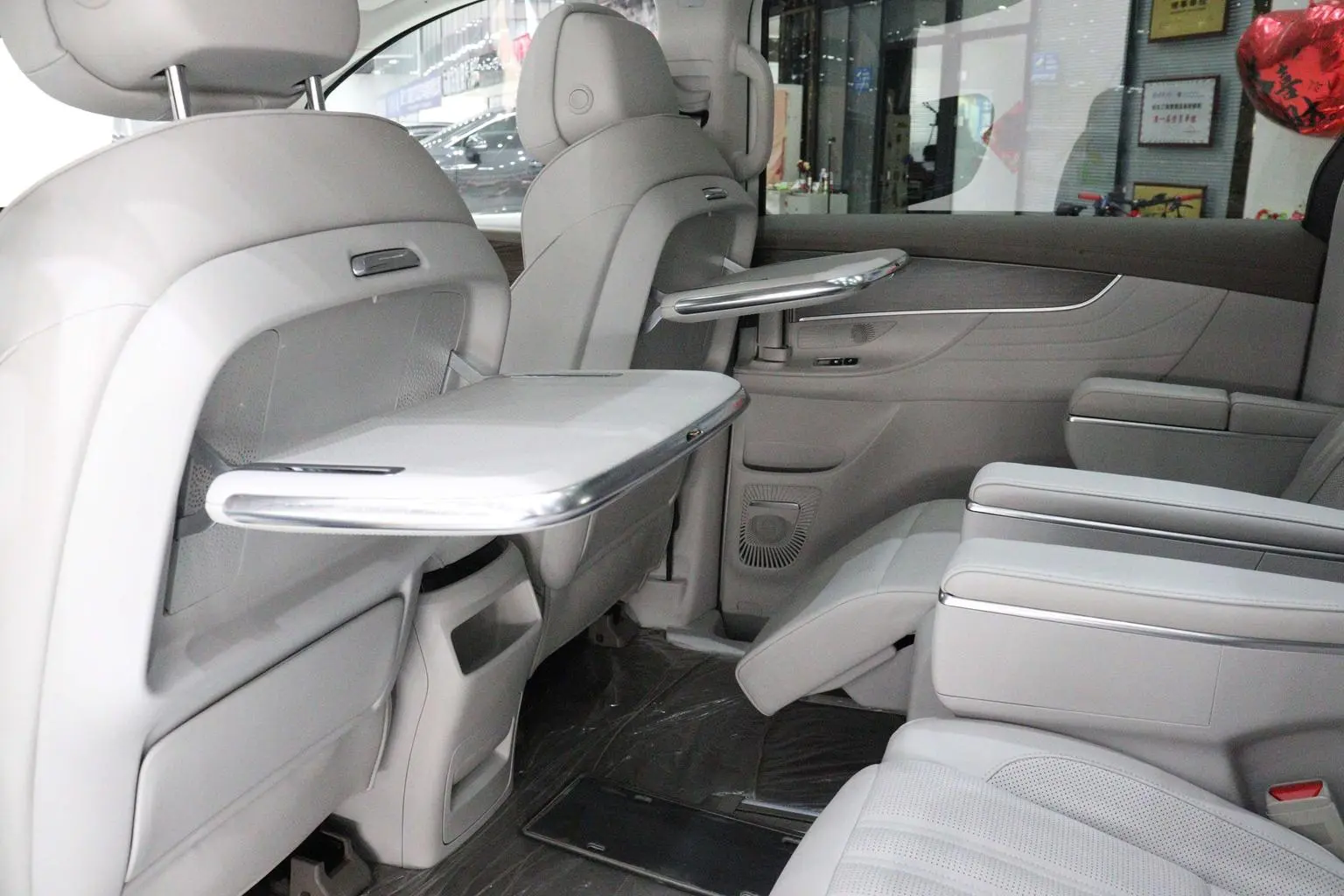 Roewe iMAX8 2023 400TGI Premium Enjoy