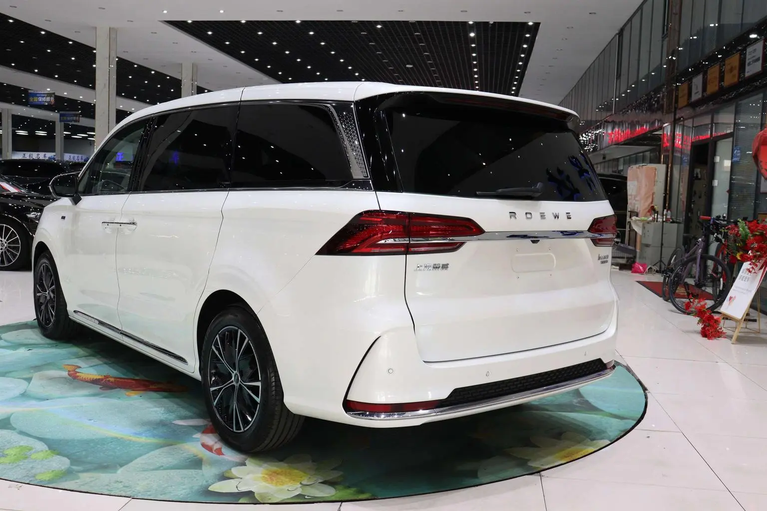 Roewe iMAX8 2023 400TGI Premium Enjoy