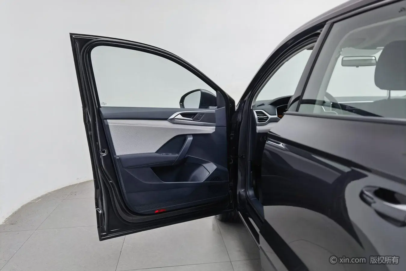 Volkswagen Tharu 2023 300TSI 2WD