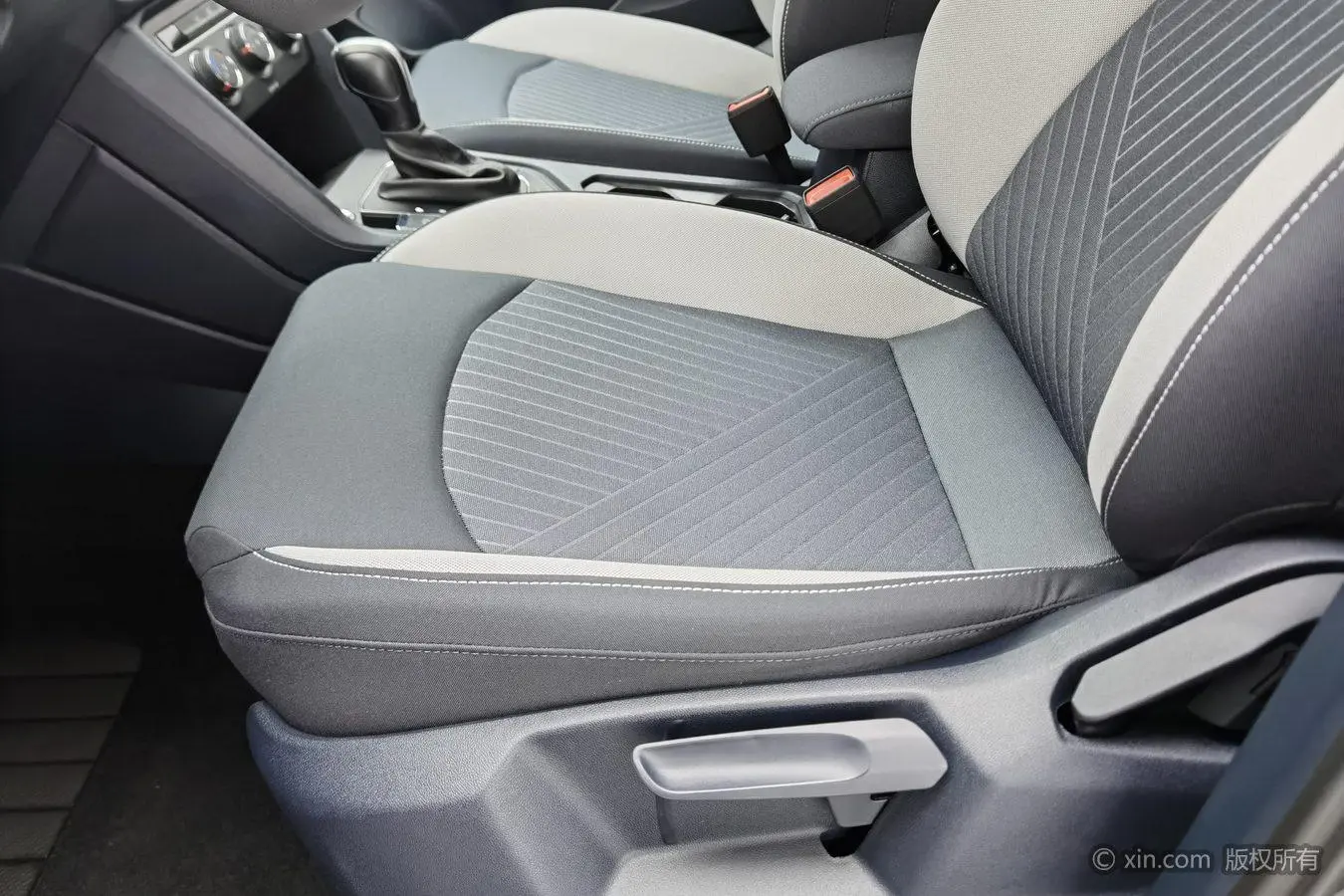 Volkswagen Tharu 2023 300TSI 2WD