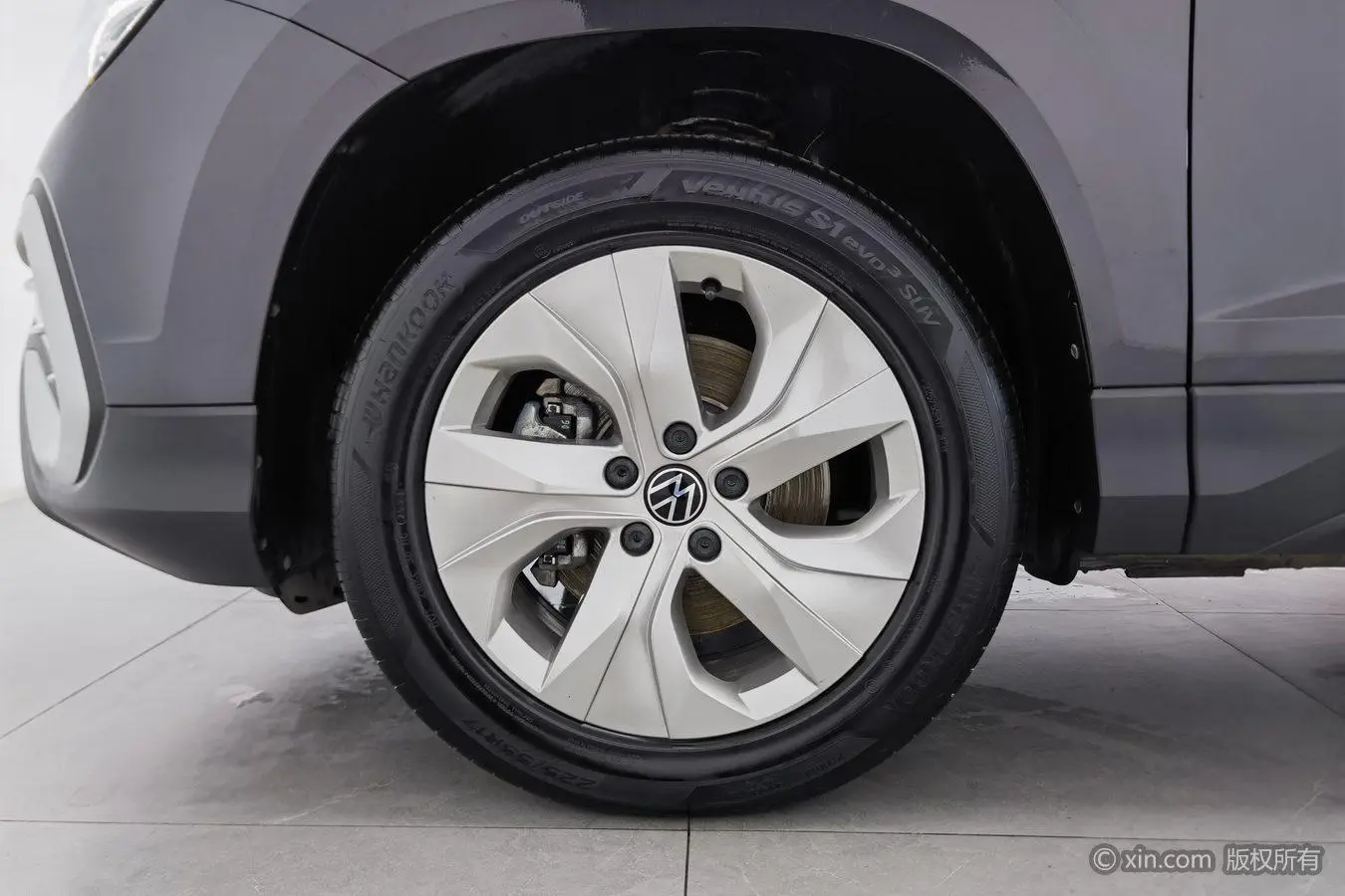 Volkswagen Tharu 2023 300TSI 2WD