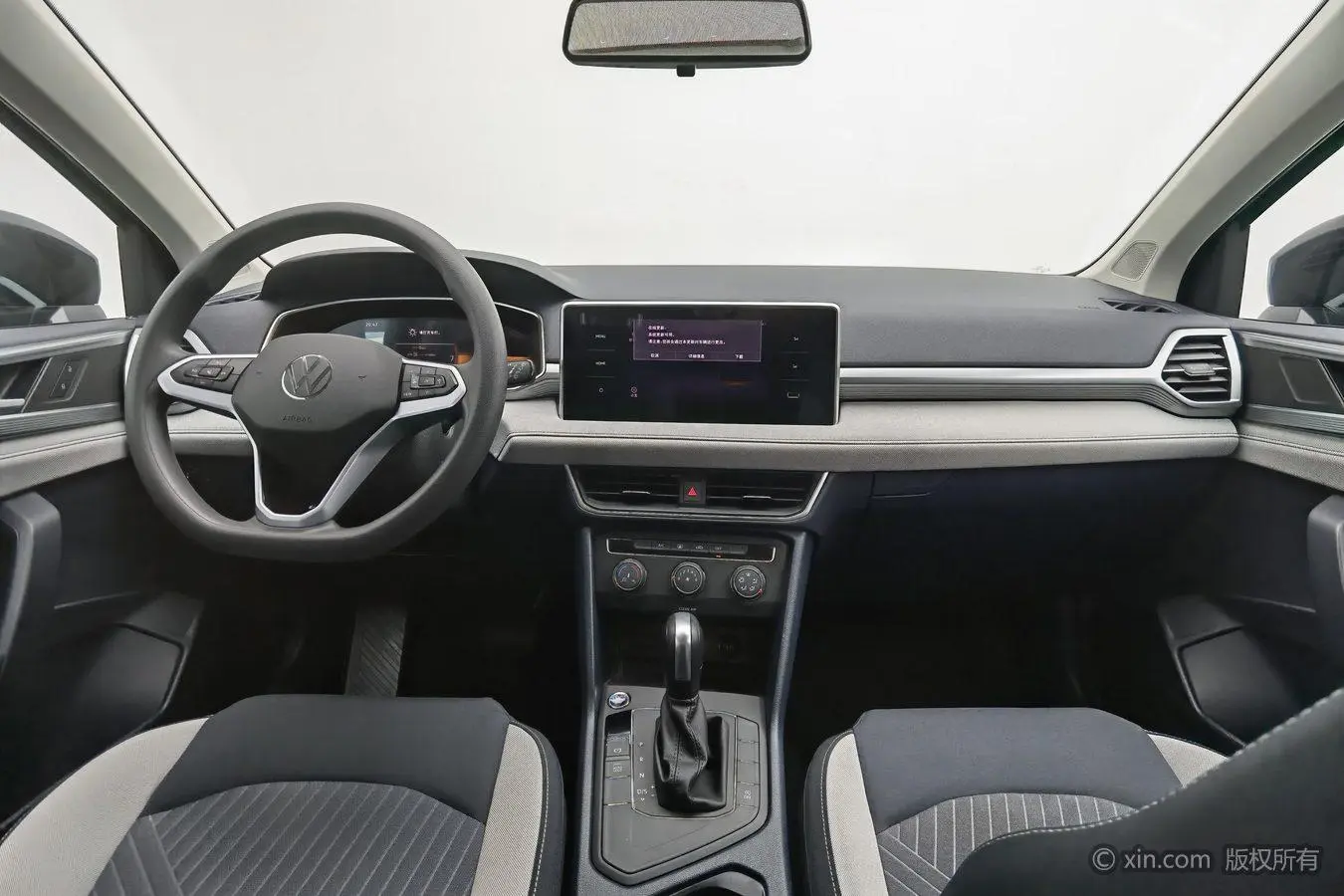 Volkswagen Tharu 2023 300TSI 2WD