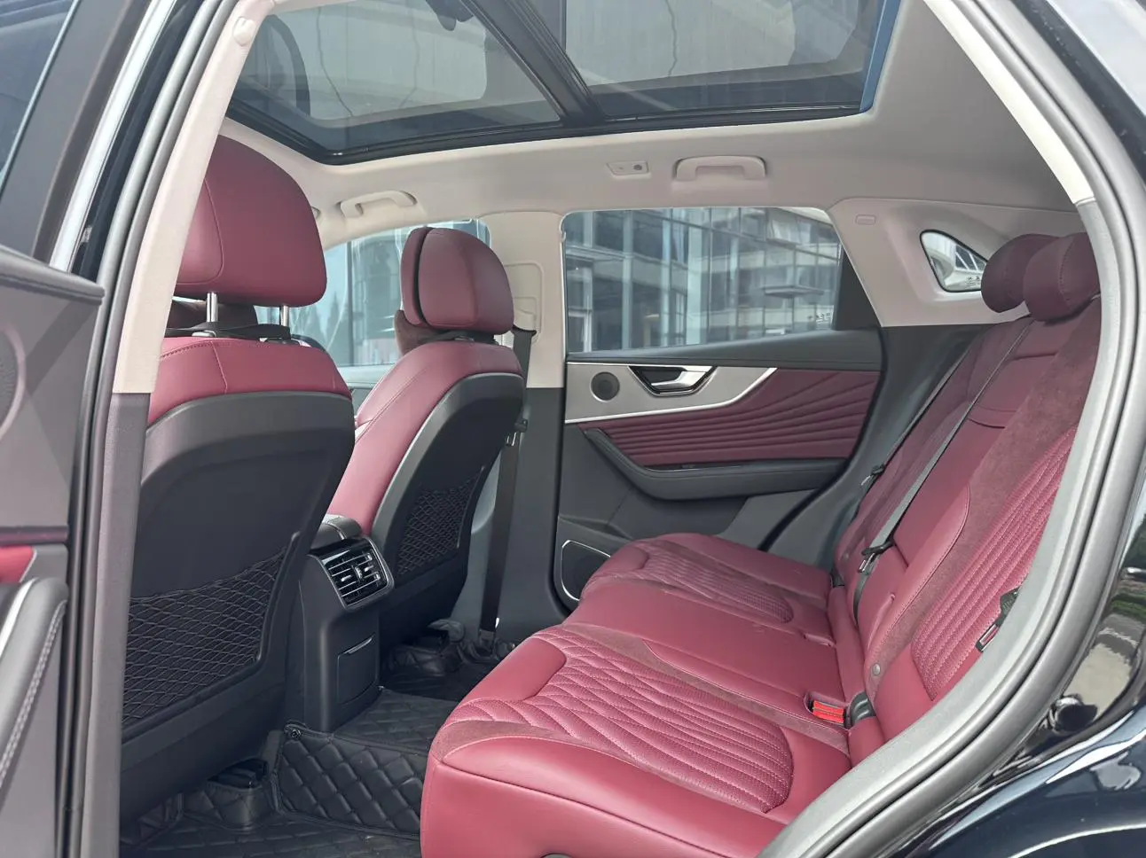 Hongqi HS5 2023 2.0T Pro