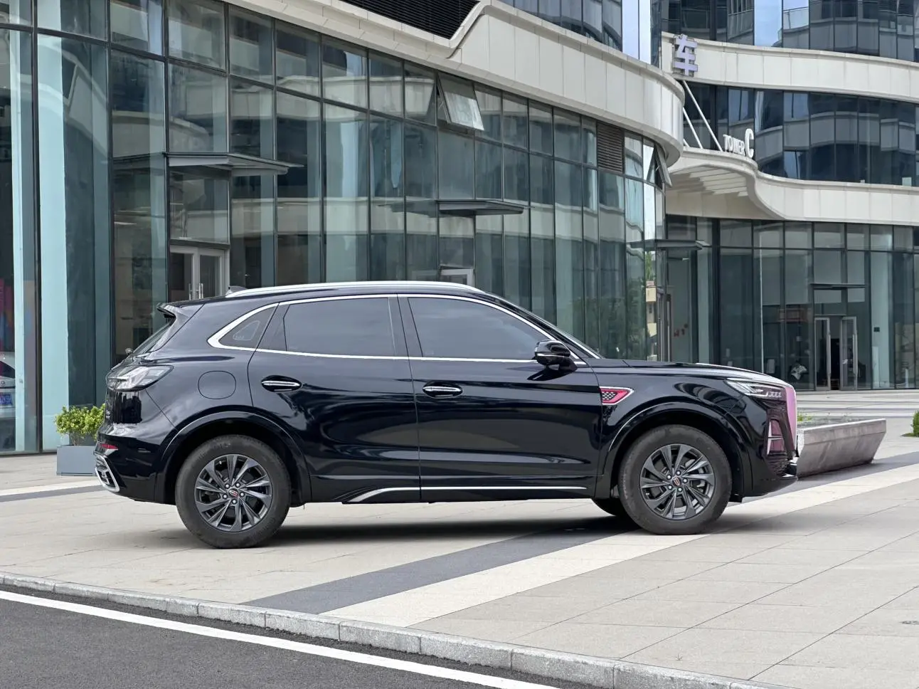 Hongqi HS5 2023 2.0T Pro