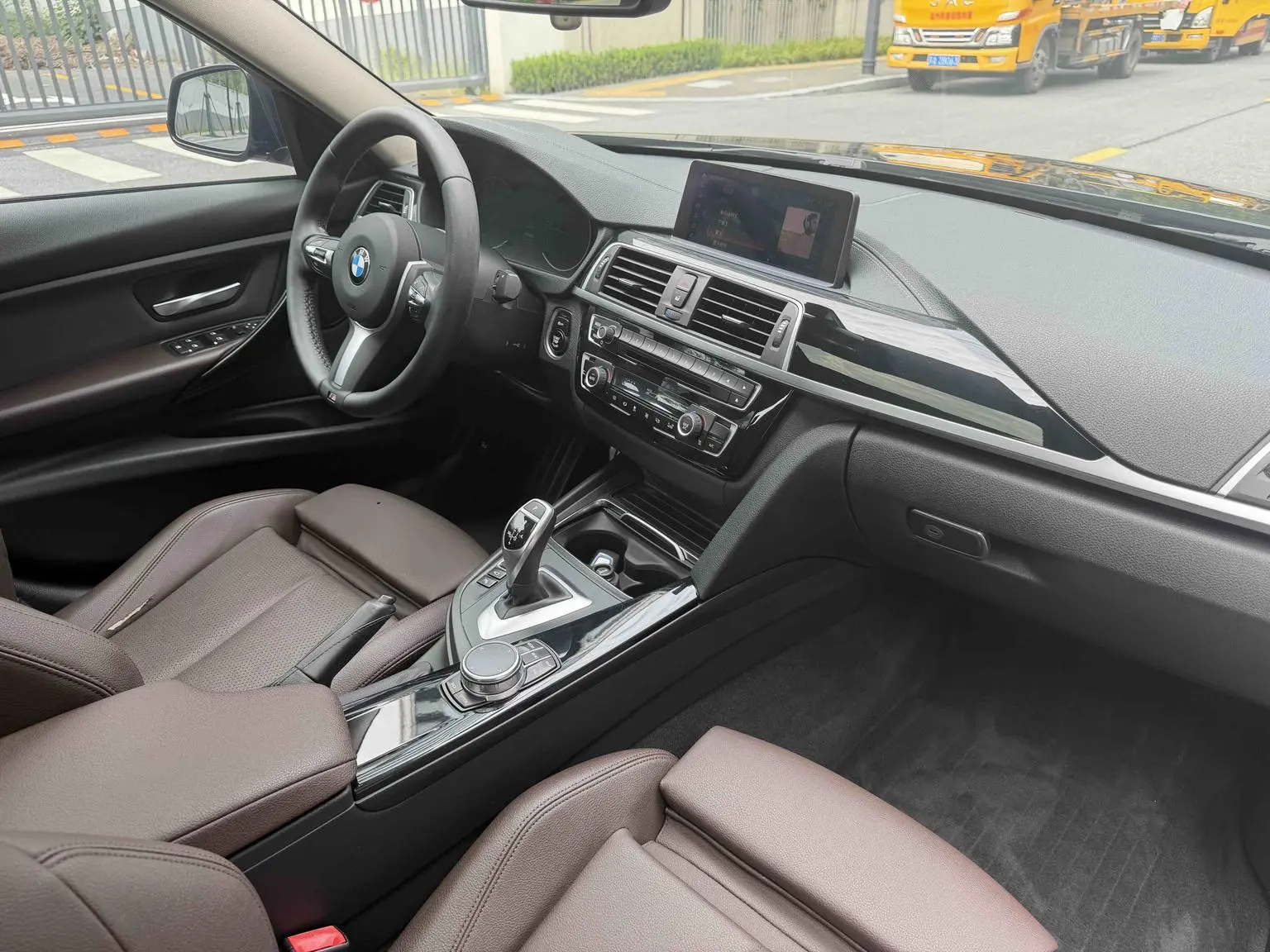 BMW 3 Series 2018 320Li Leading M Sport Package