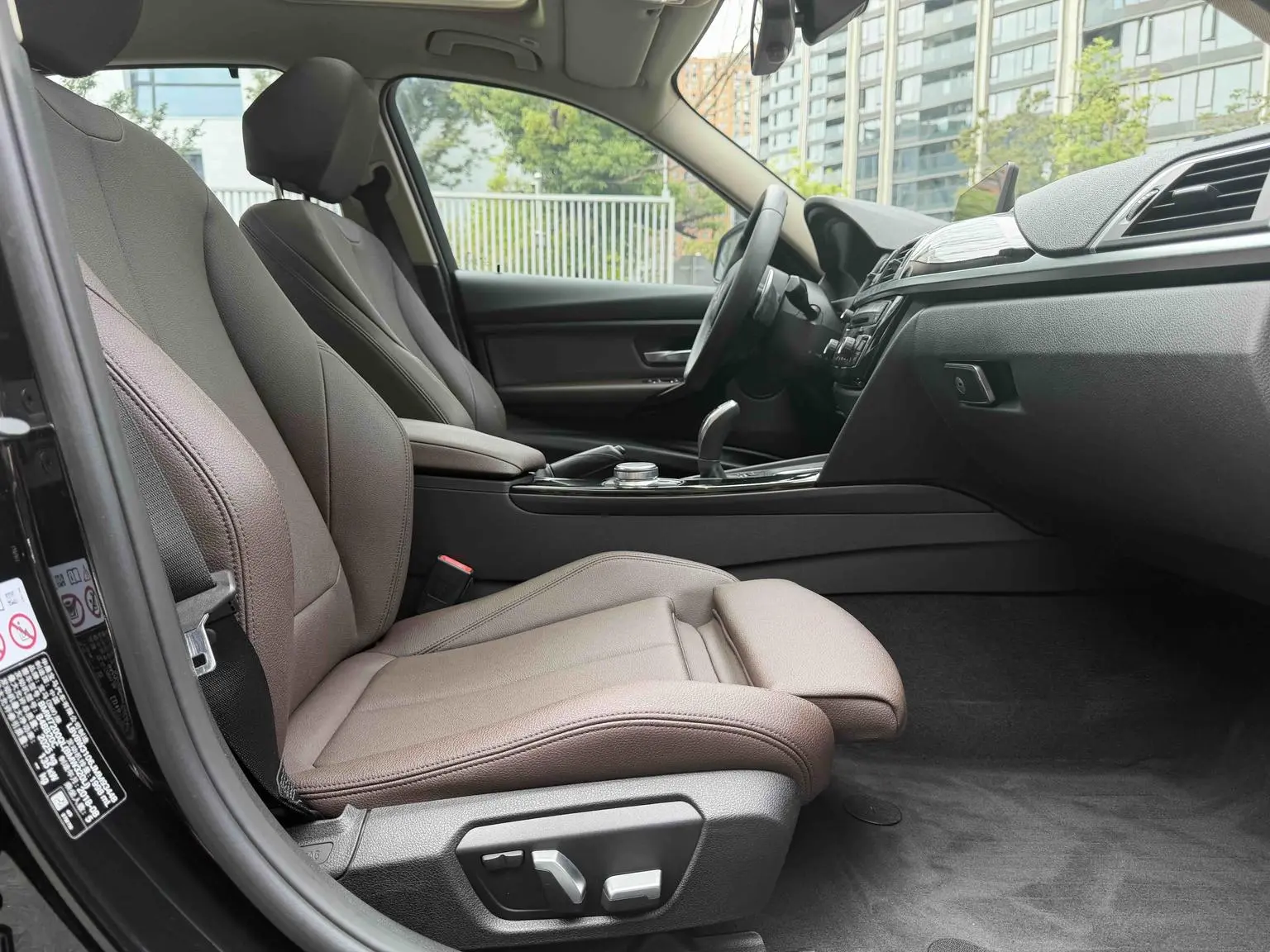 BMW 3 Series 2018 320Li Leading M Sport Package