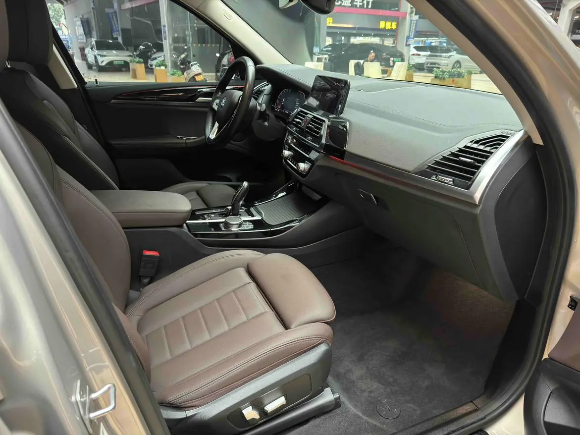 BMW X3 2021 xDrive25i Luxury Package