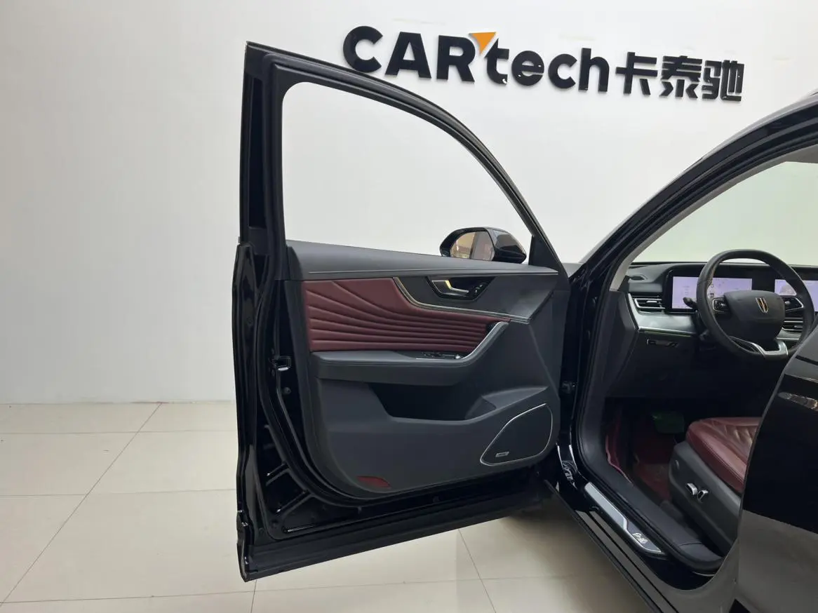 Hongqi HS5 2023 2.0T Pro