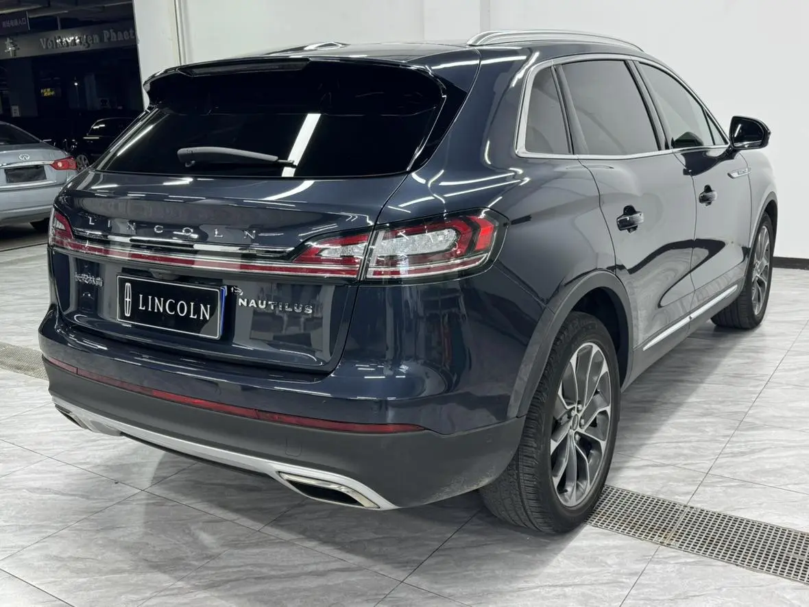 Lincoln Nautilus 2021 2.0T 4WD Premium