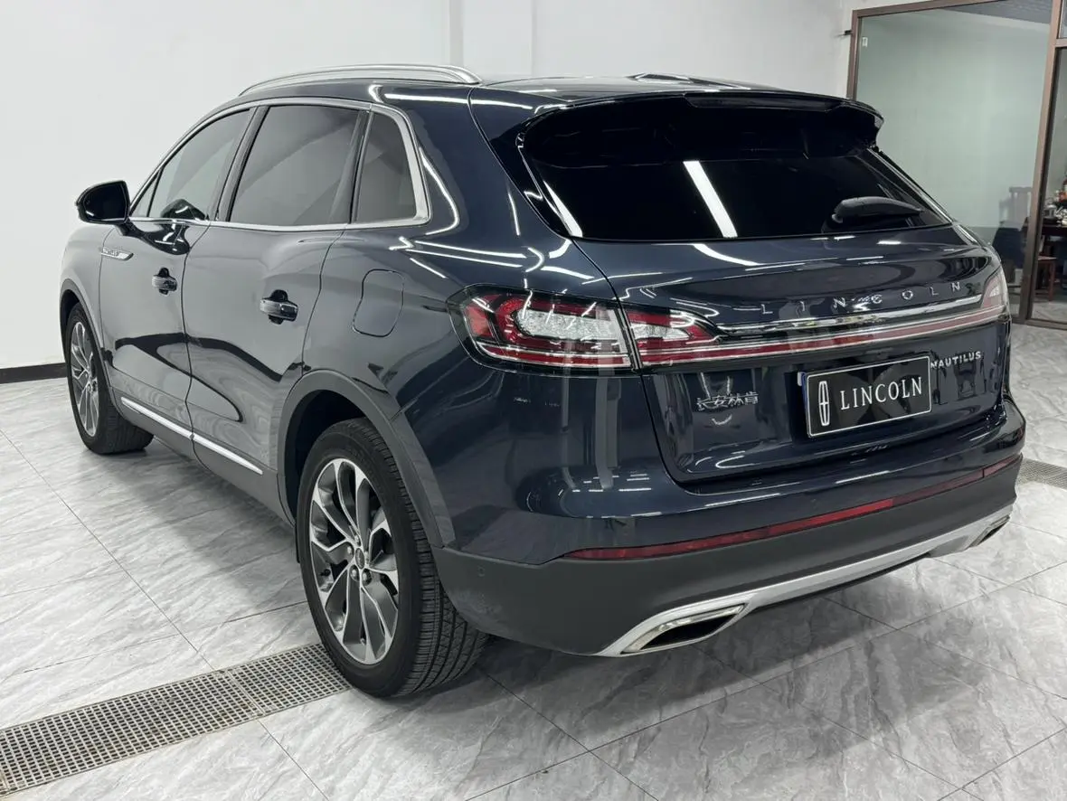 Lincoln Nautilus 2021 2.0T 4WD Premium