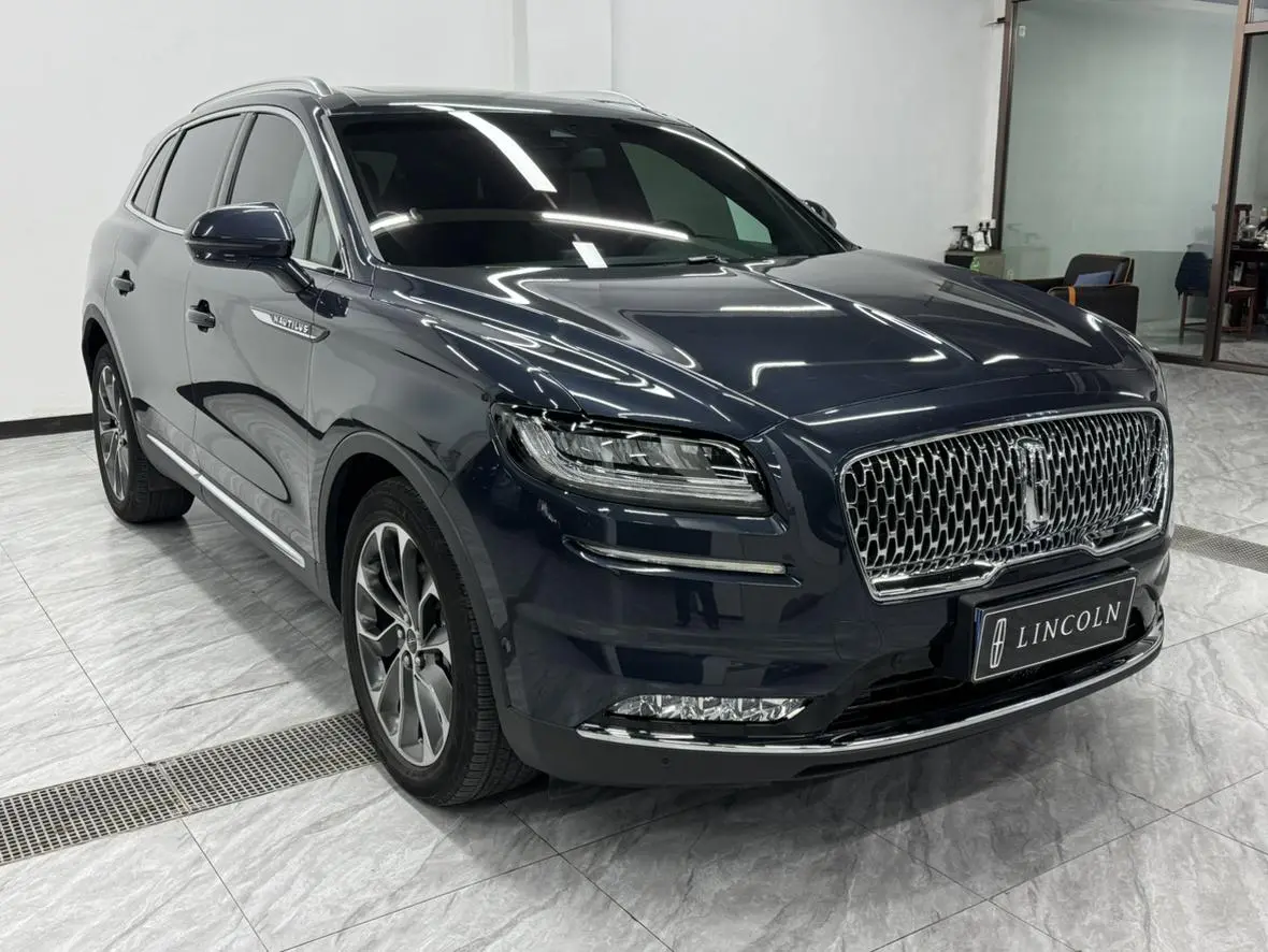 Lincoln Nautilus 2021 2.0T 4WD Premium