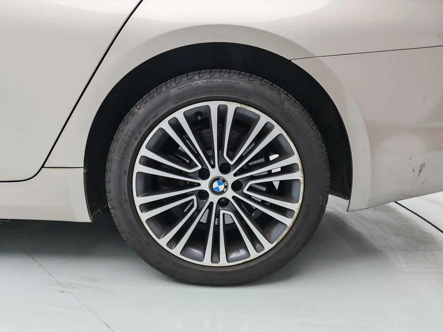 BMW 5 Series 2018 530Li Premium Plus Luxury Package