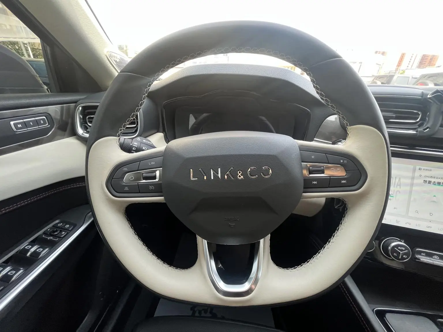 Lynk & Co 02 2022 1.5TD DCT Shine Pro